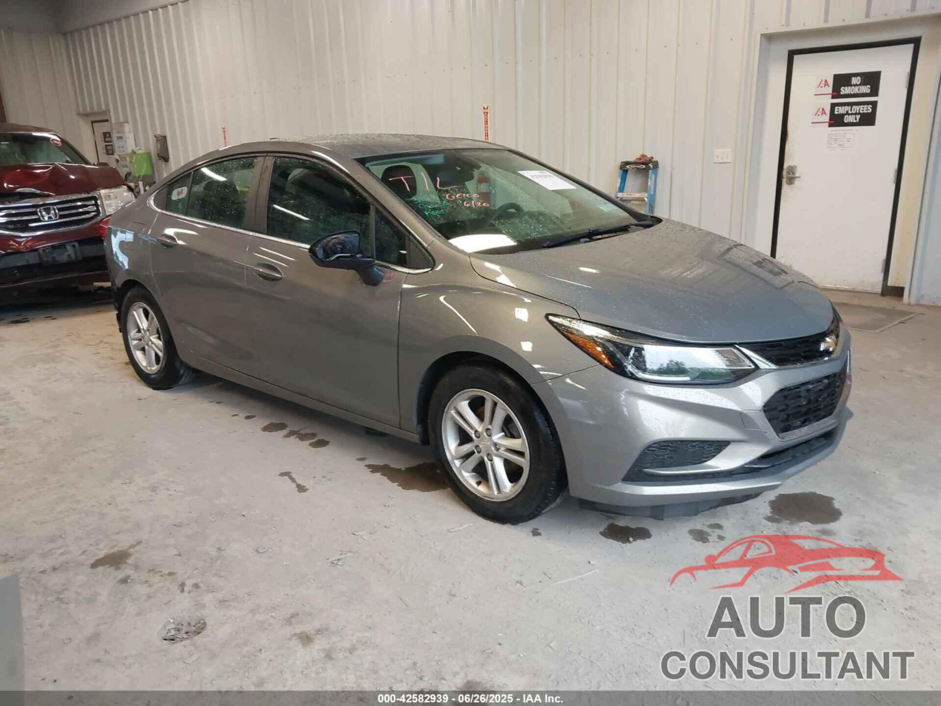 CHEVROLET CRUZE 2017 - 1G1BE5SM0H7142075