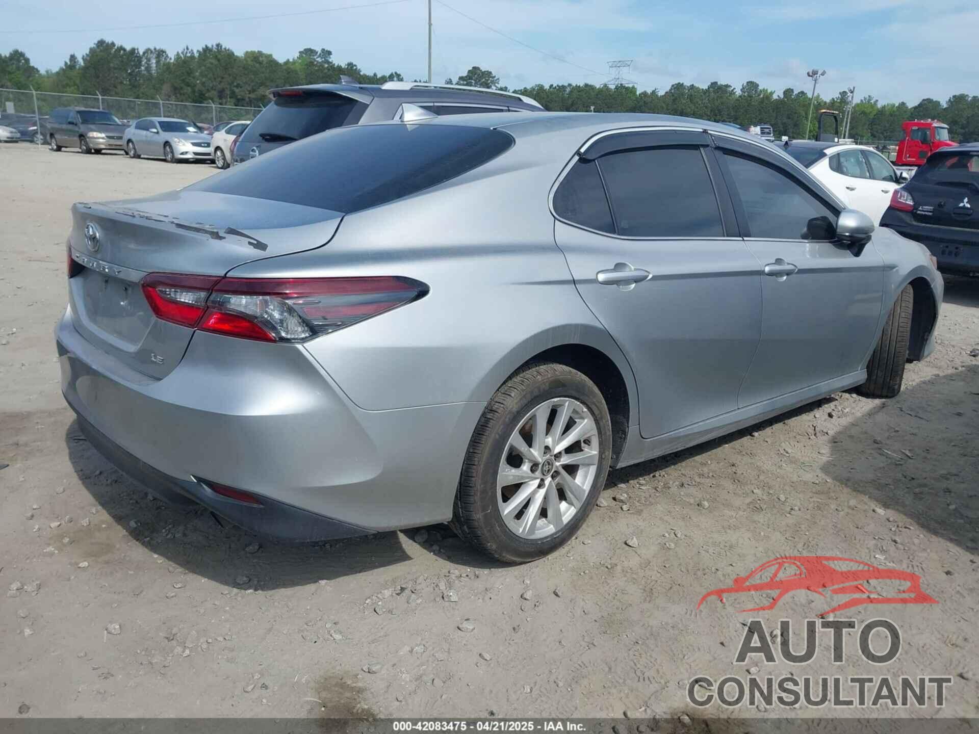 TOYOTA CAMRY 2021 - 4T1C11AK6MU443408