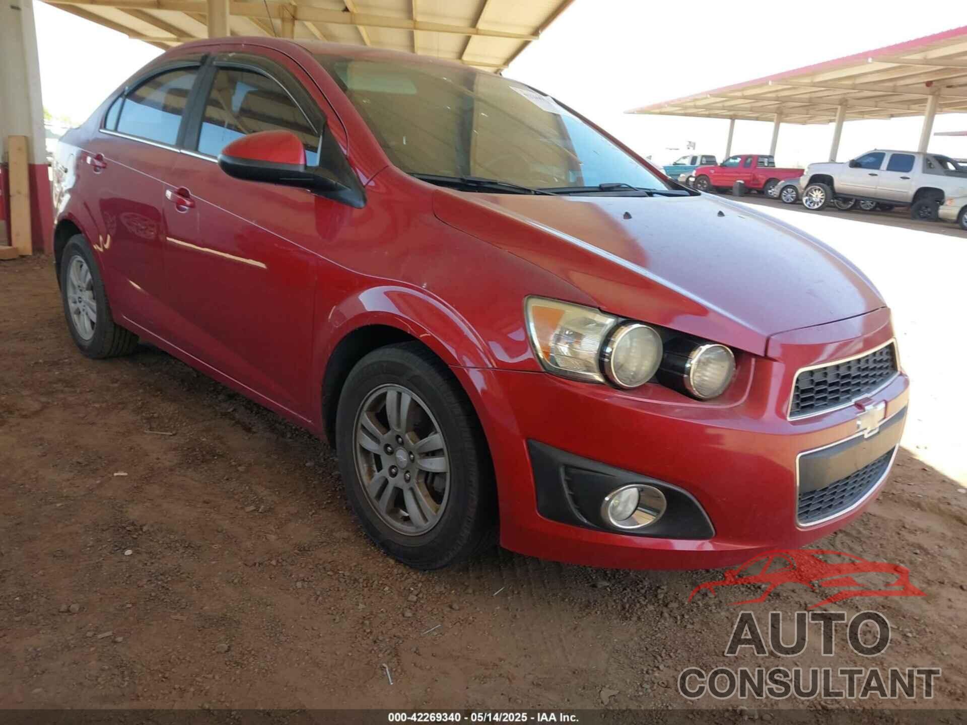 CHEVROLET SONIC 2015 - 1G1JC5SH8F4180558