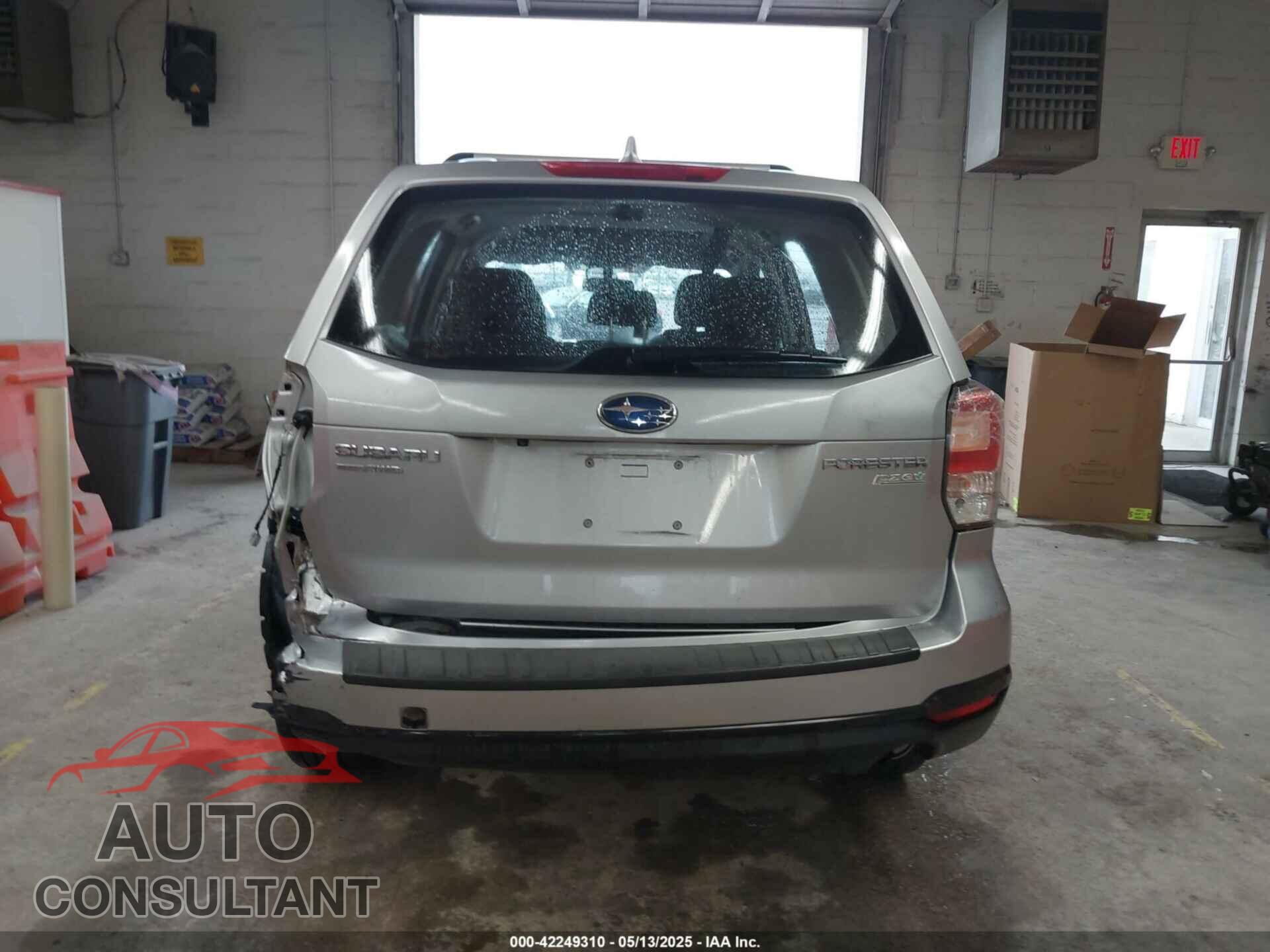 SUBARU FORESTER 2017 - JF2SJAACXHG557085