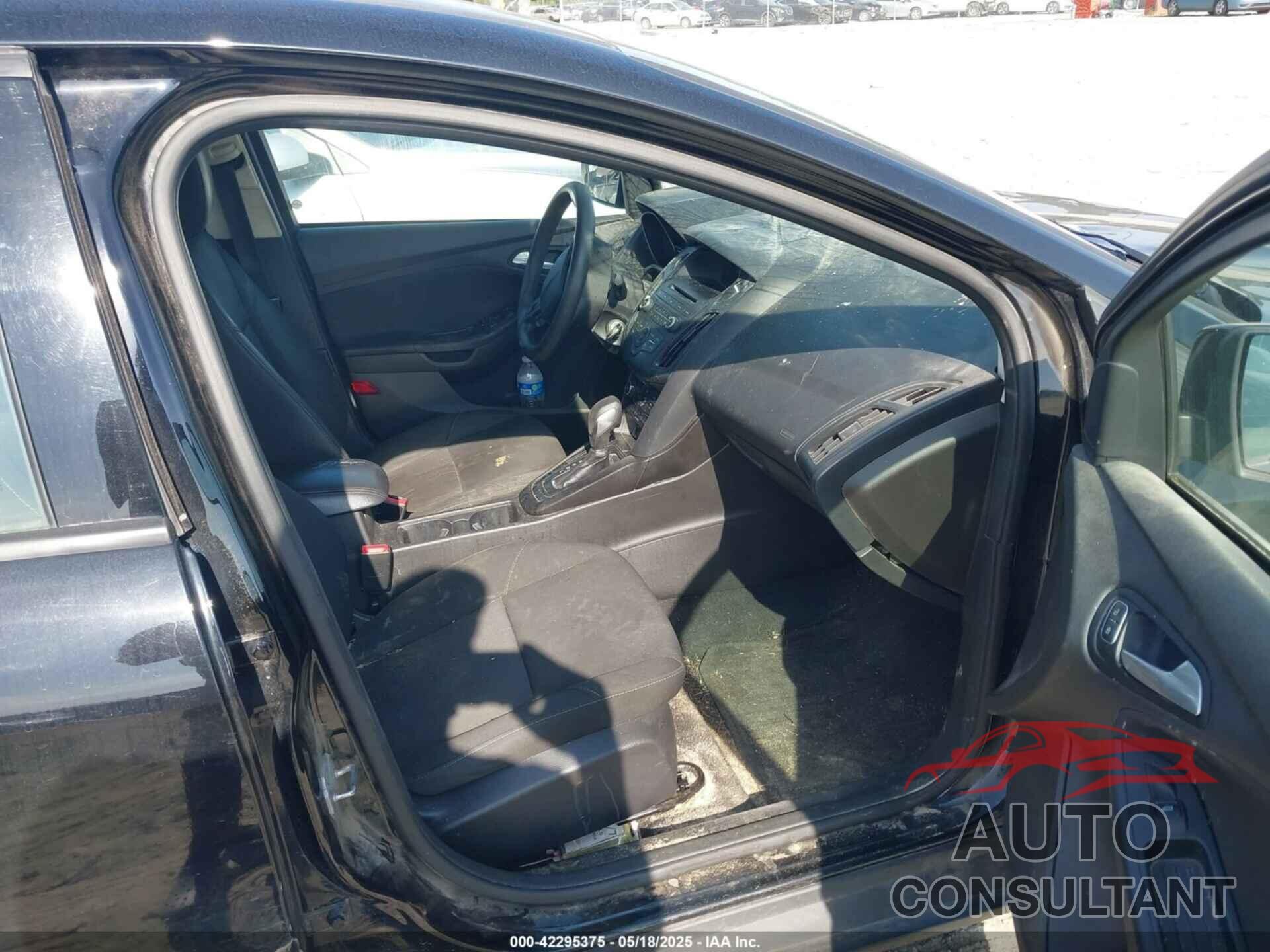 FORD FOCUS 2017 - 1FADP3F24HL332725