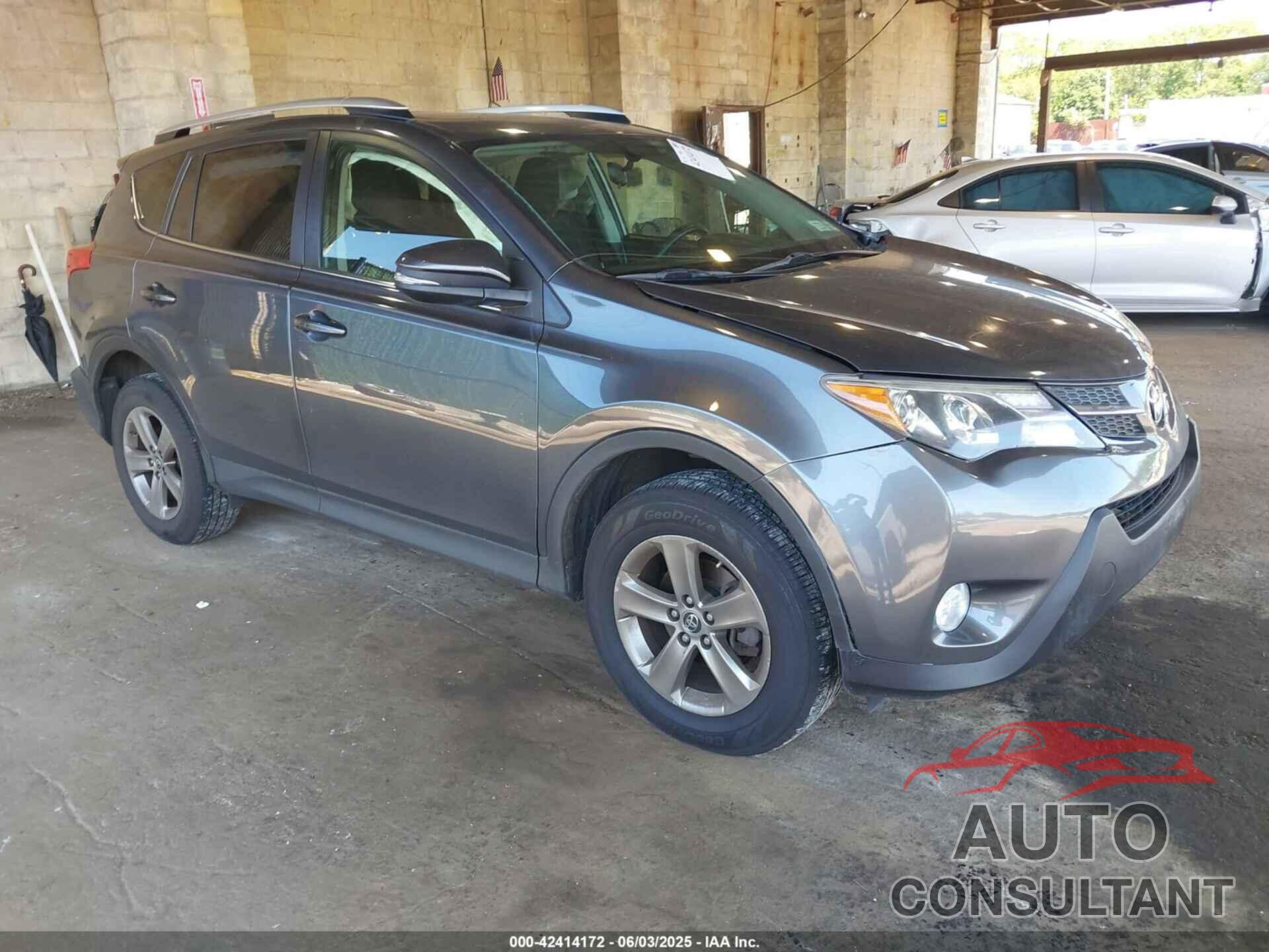 TOYOTA RAV4 2015 - JTMRFREV3FD157845