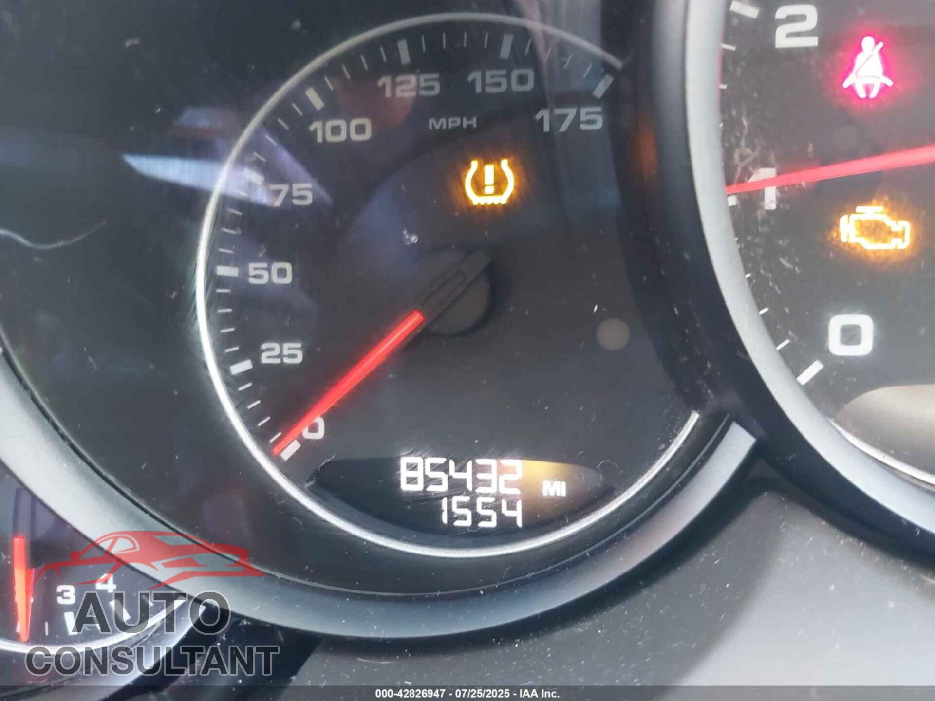 PORSCHE CAYENNE 2016 - WP1AA2A26GLA04493