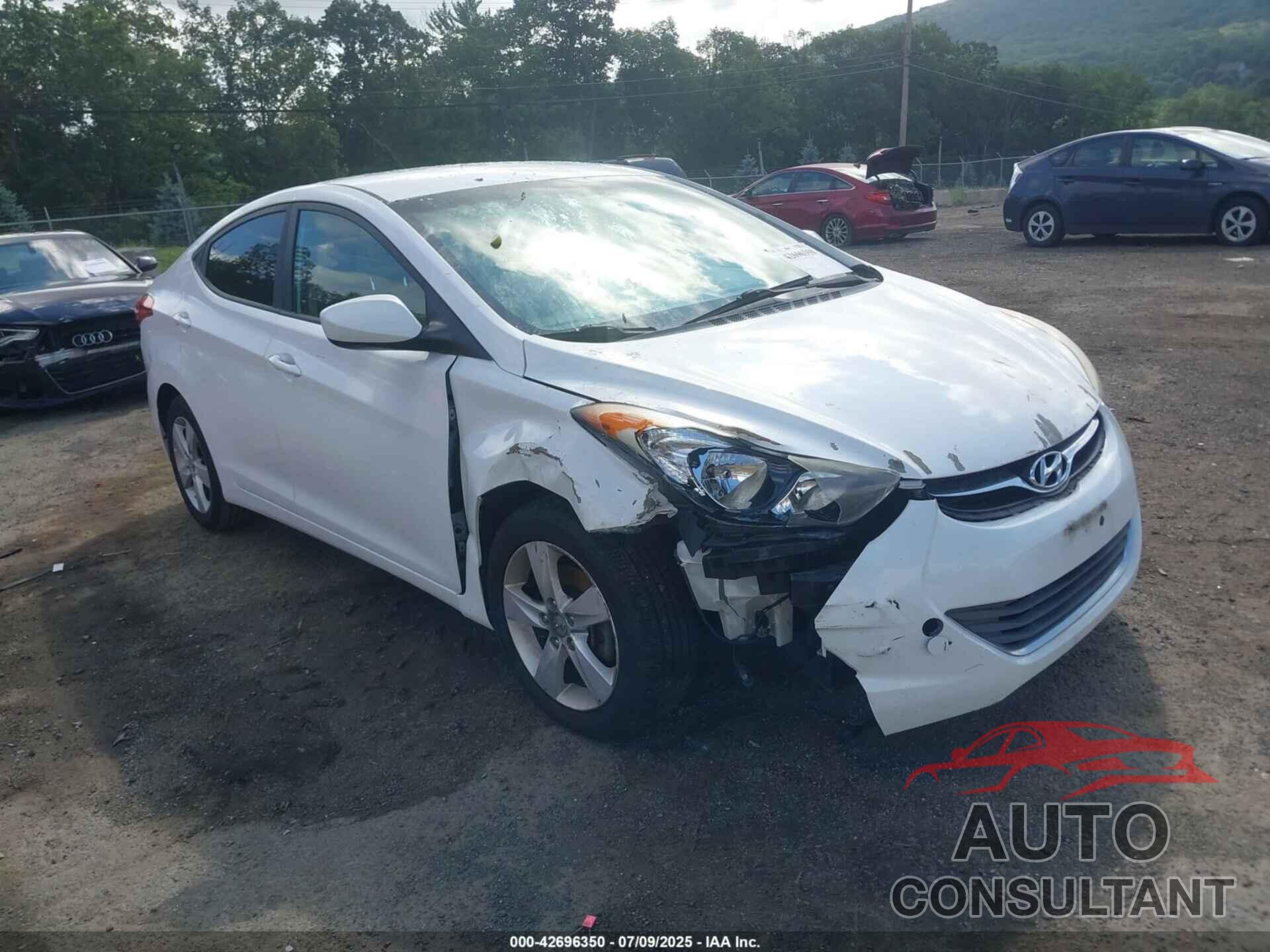 HYUNDAI ELANTRA 2013 - 5NPDH4AE8DH443565