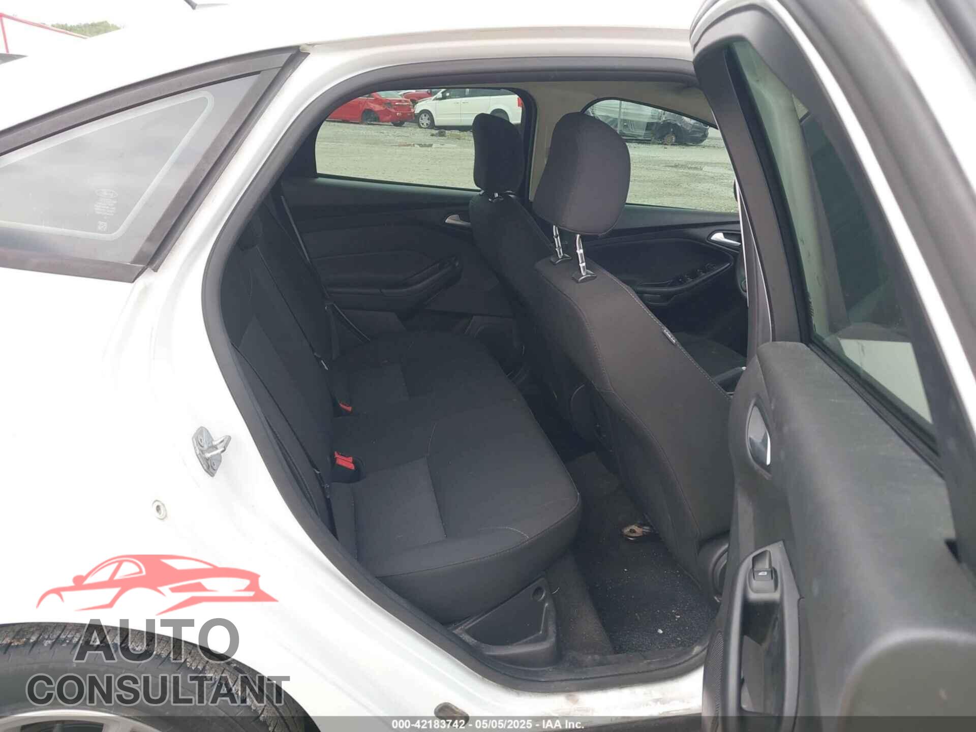 FORD FOCUS 2017 - 1FADP3F2XHL291050