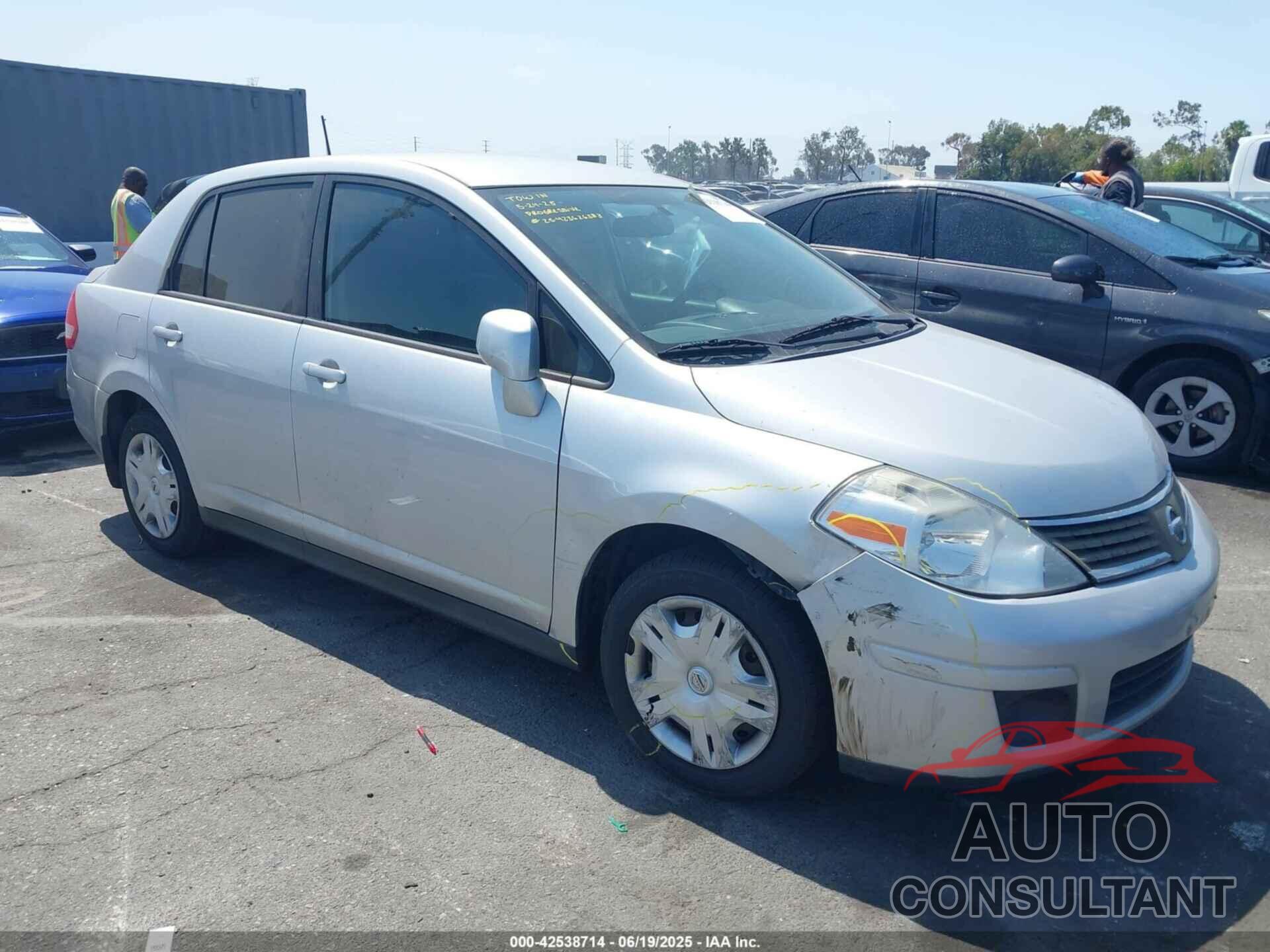 NISSAN VERSA 2011 - 3N1BC1AP1BL480575