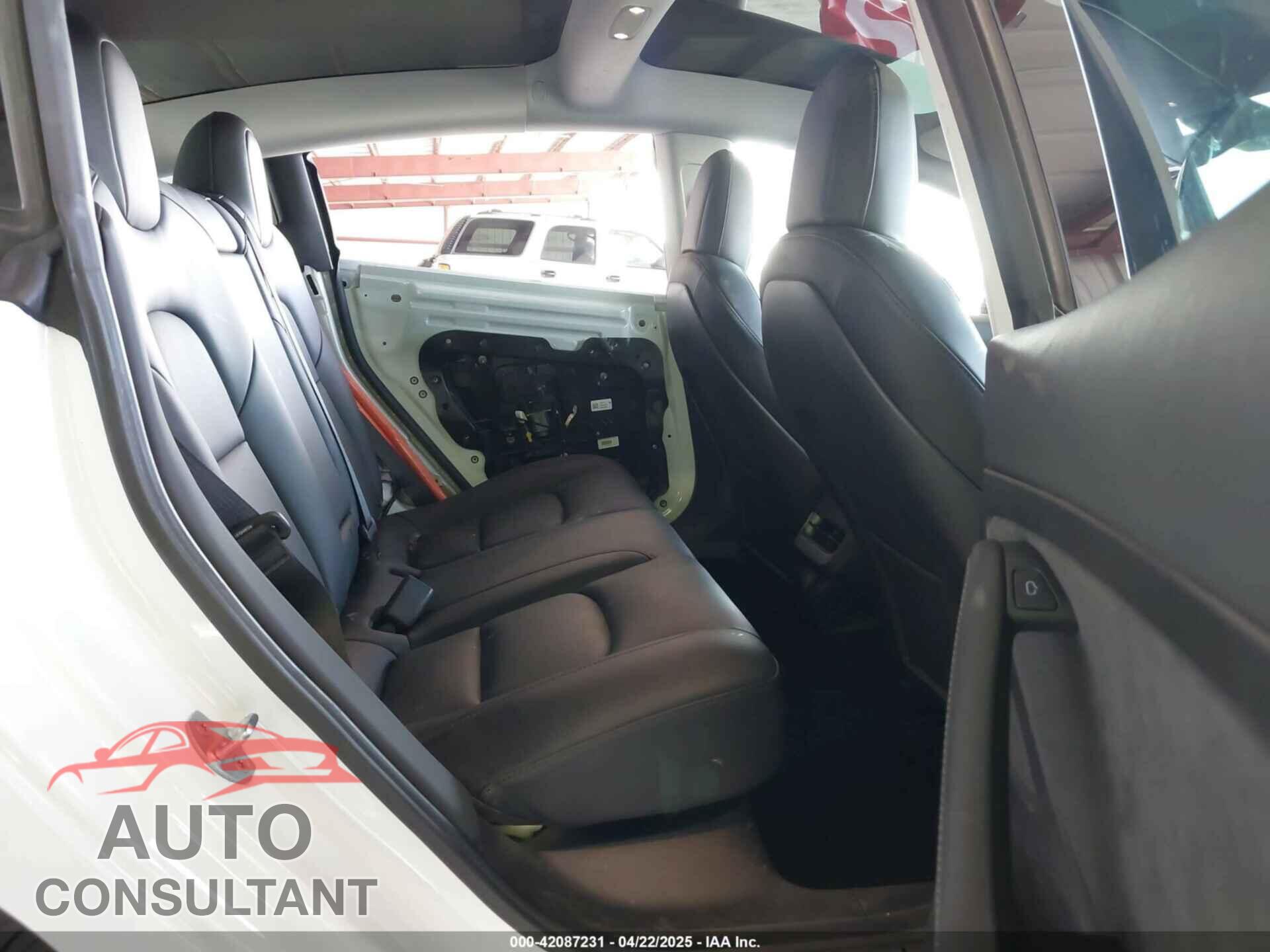 TESLA MODEL 3 2021 - 5YJ3E1EA2MF877005