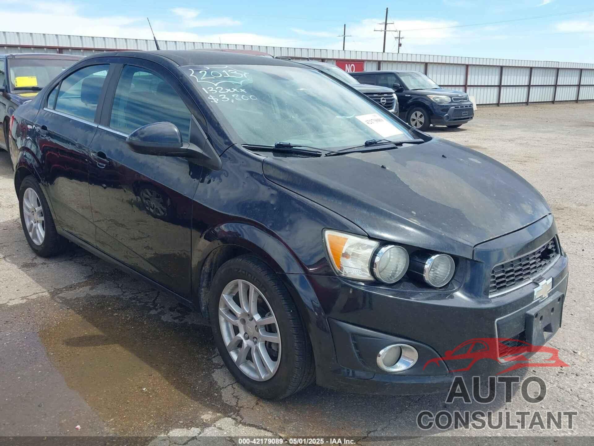 CHEVROLET SONIC 2013 - 1G1JC5SH7D4234042