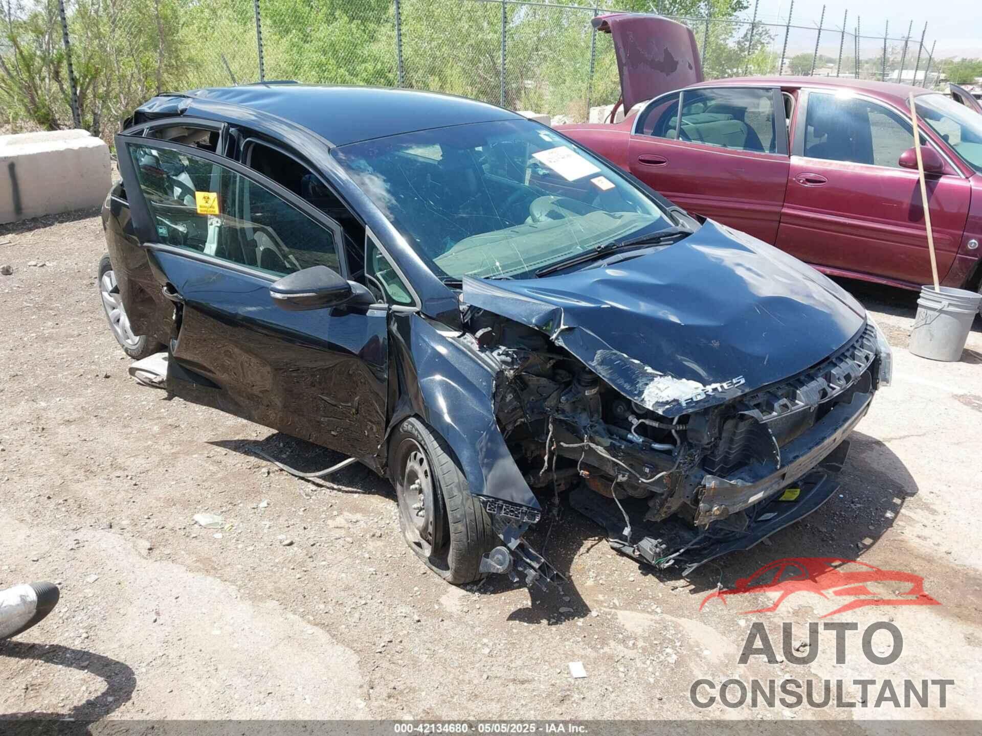 KIA FORTE 2017 - KNAFK5A8XH5667918
