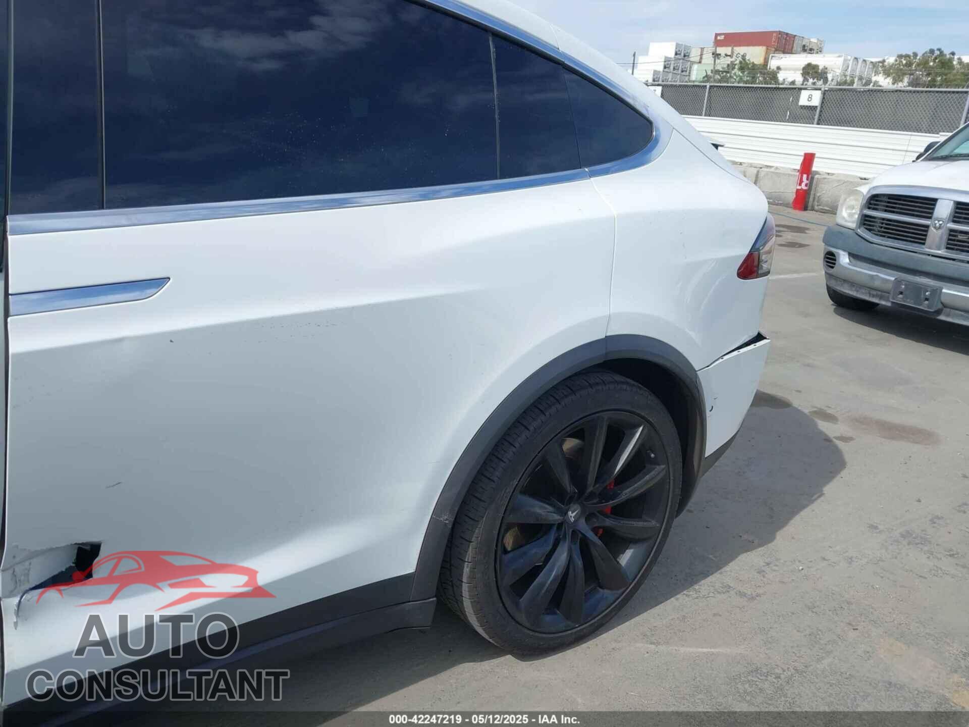 TESLA MODEL X 2016 - 5YJXCAE46GF001415