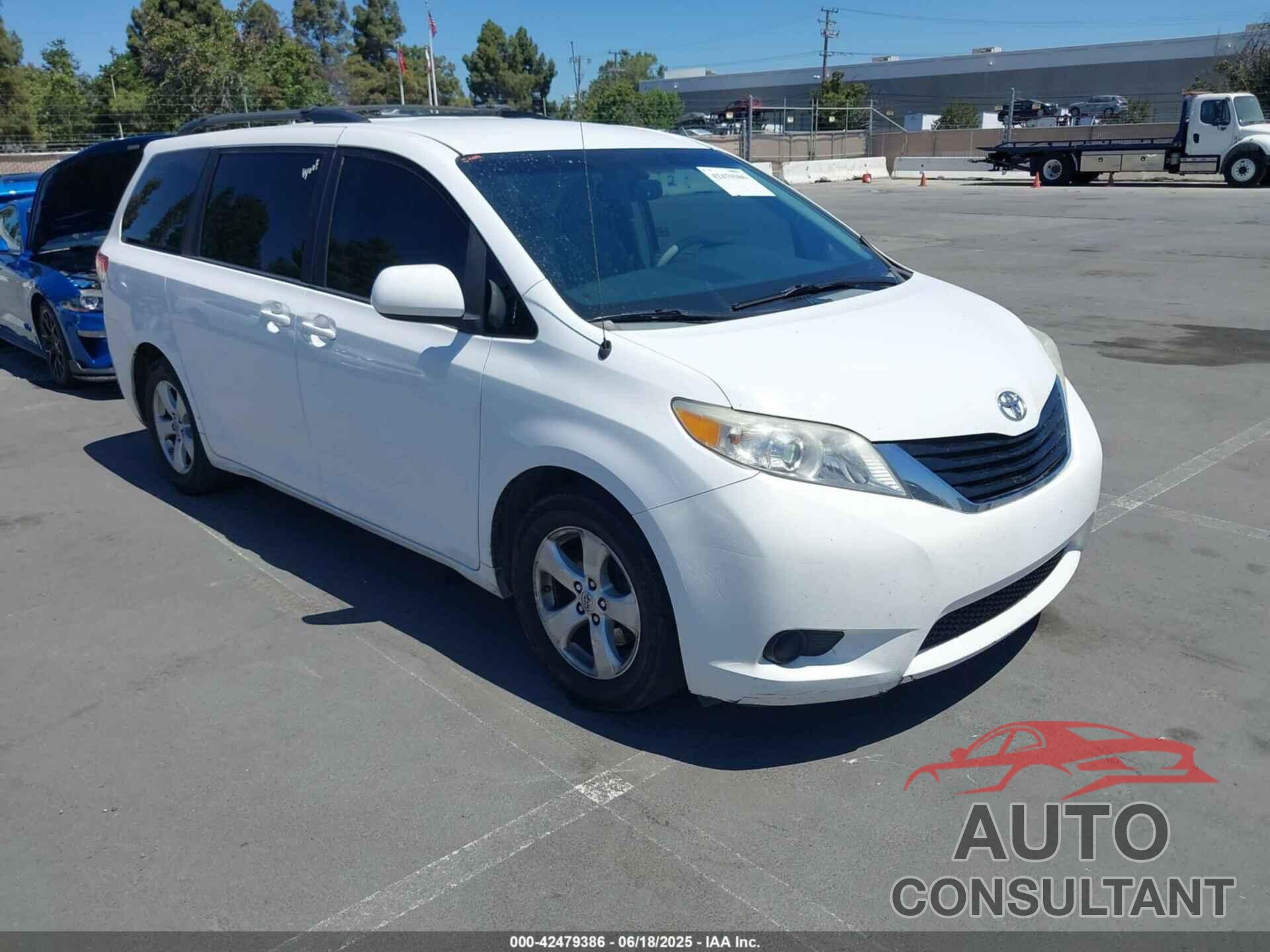 TOYOTA SIENNA 2014 - 5TDKK3DC7ES432517