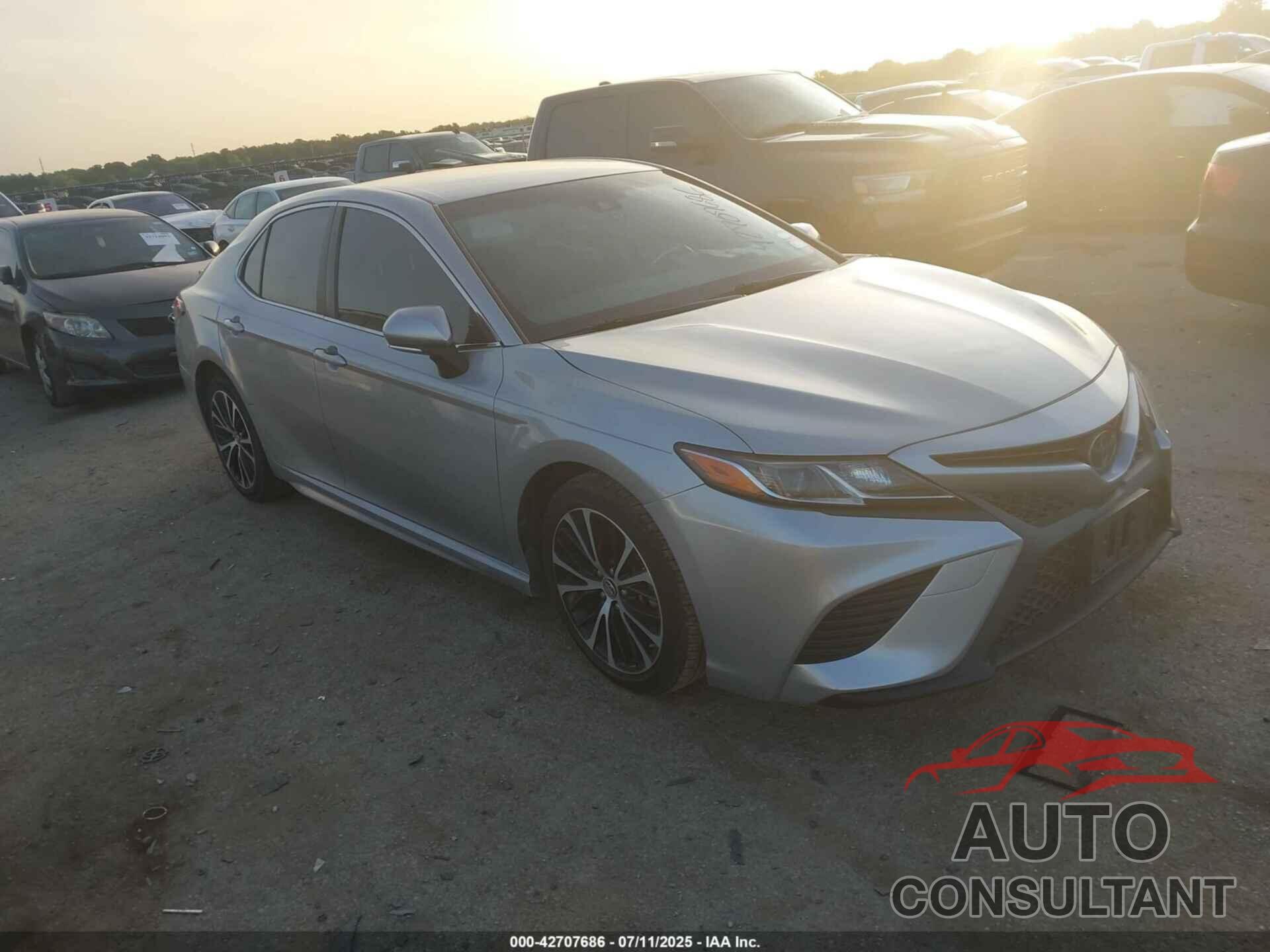 TOYOTA CAMRY 2018 - JTNB11HK5J3017941