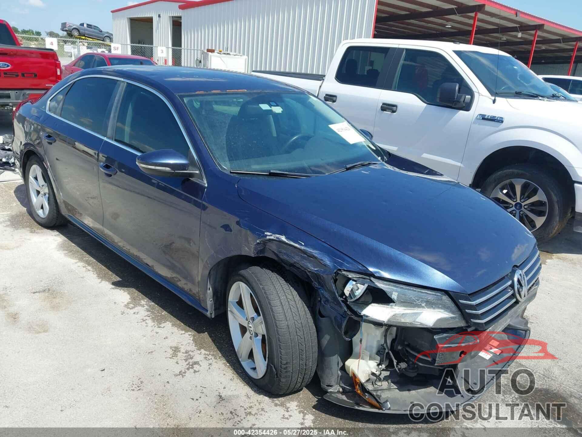 VOLKSWAGEN PASSAT 2012 - 1VWBP7A35CC043187