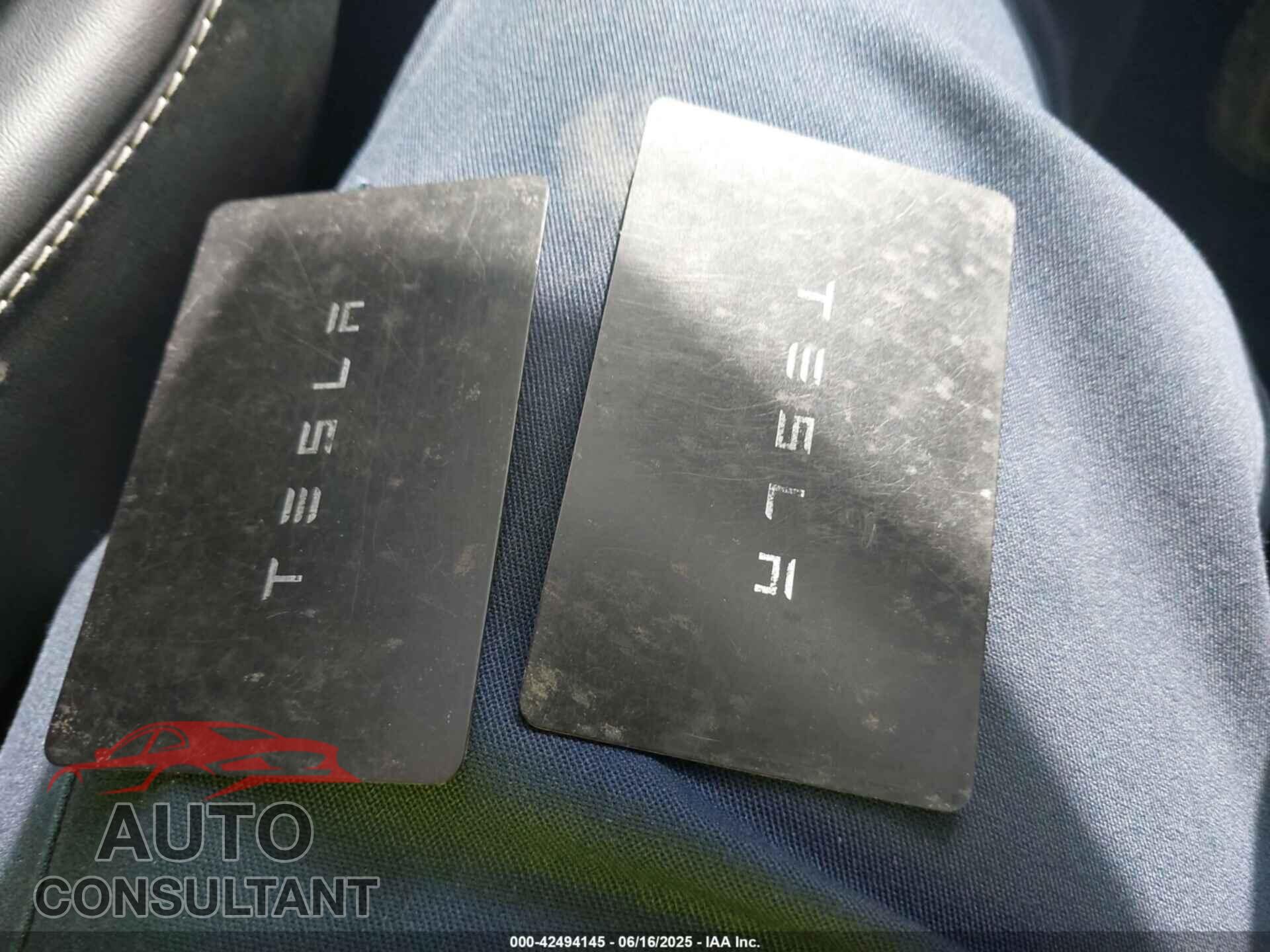 TESLA MODEL 3 2023 - 5YJ3E1EC0PF399284