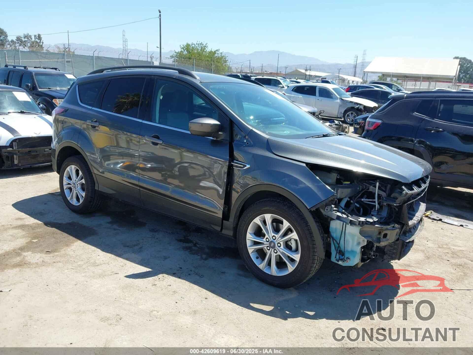 FORD ESCAPE 2018 - 1FMCU0GD8JUA85864