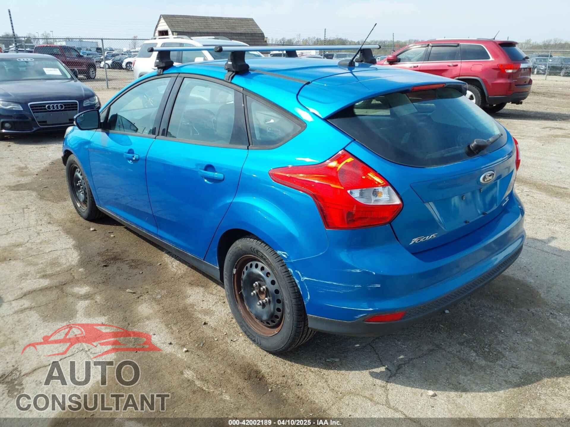 FORD FOCUS 2012 - 1FAHP3K22CL395225