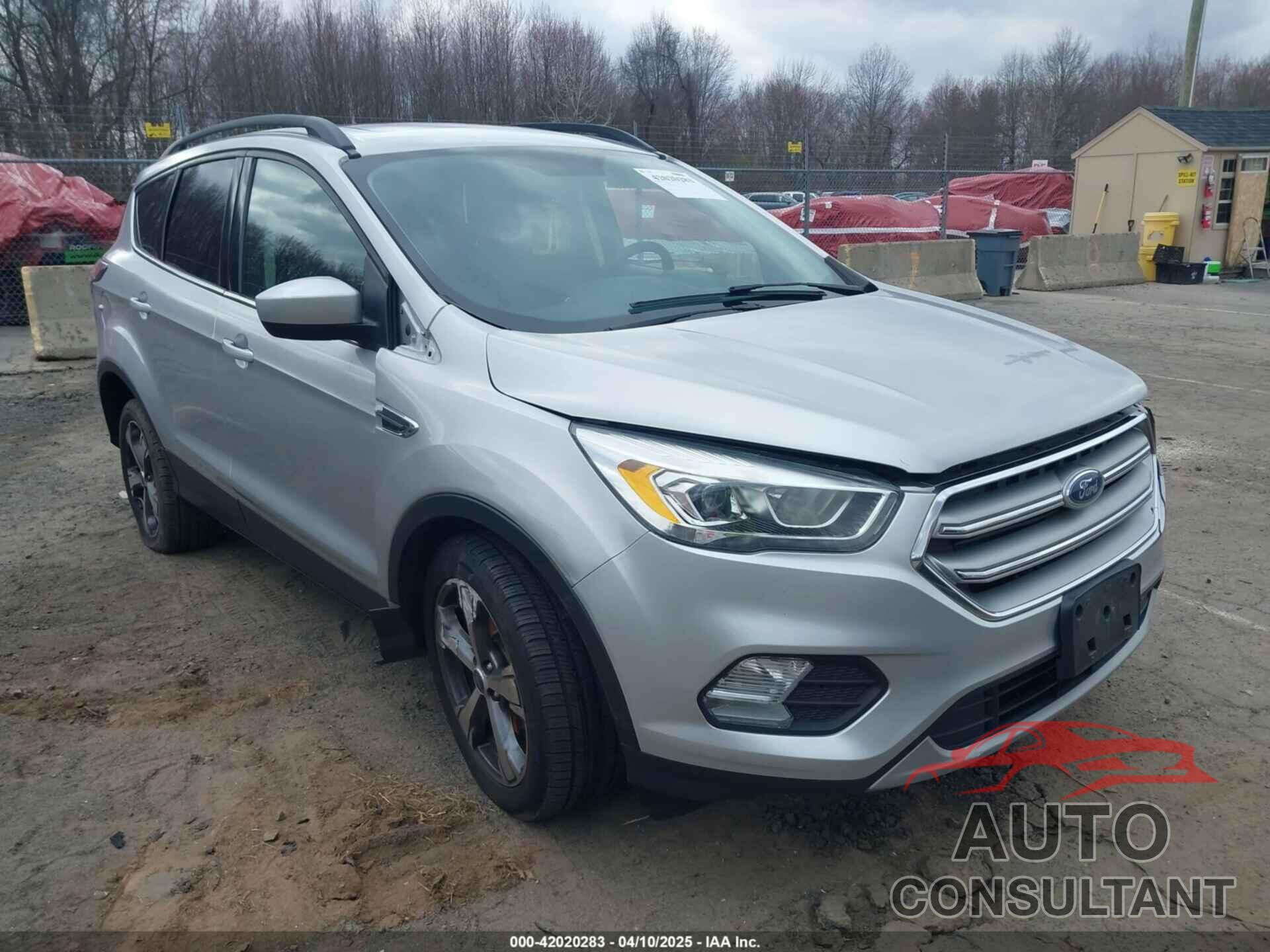 FORD ESCAPE 2017 - 1FMCU9GD3HUA98116