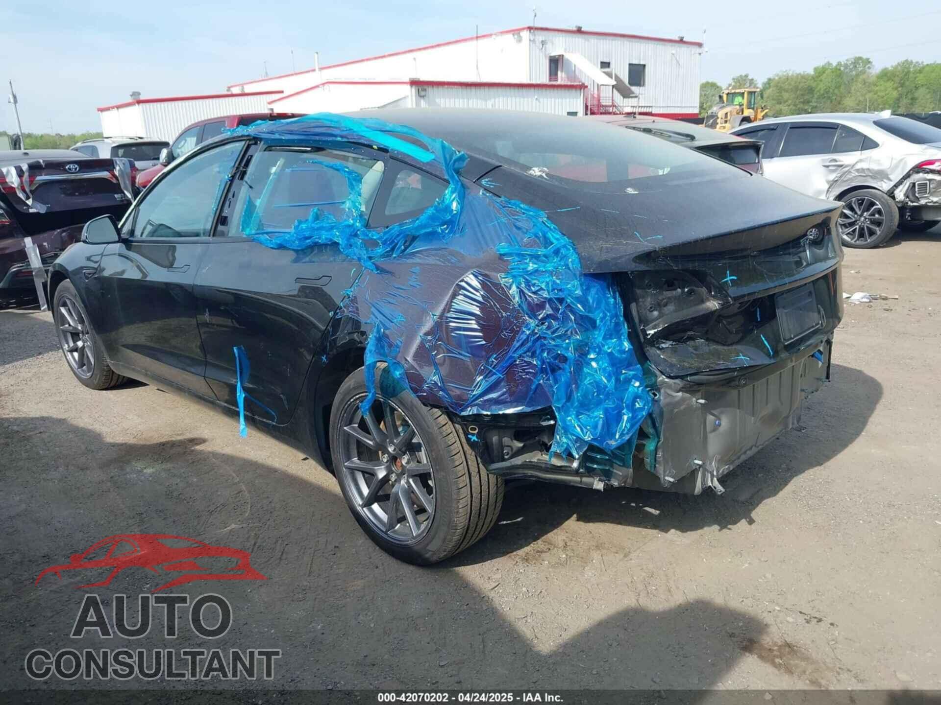 TESLA MODEL 3 2022 - 5YJ3E1EA5NF102196
