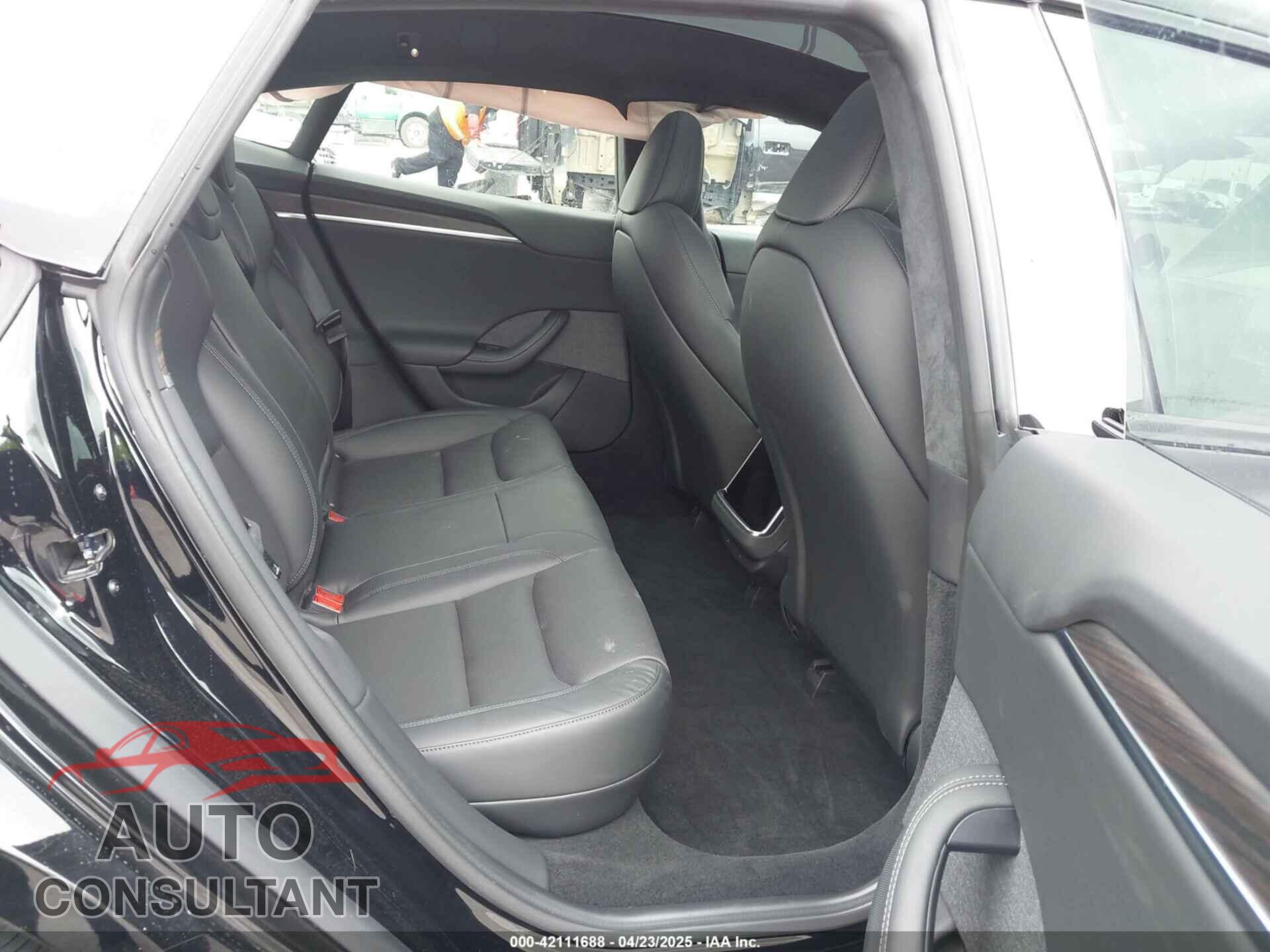 TESLA MODEL S 2023 - 5YJSA1E55PF517922