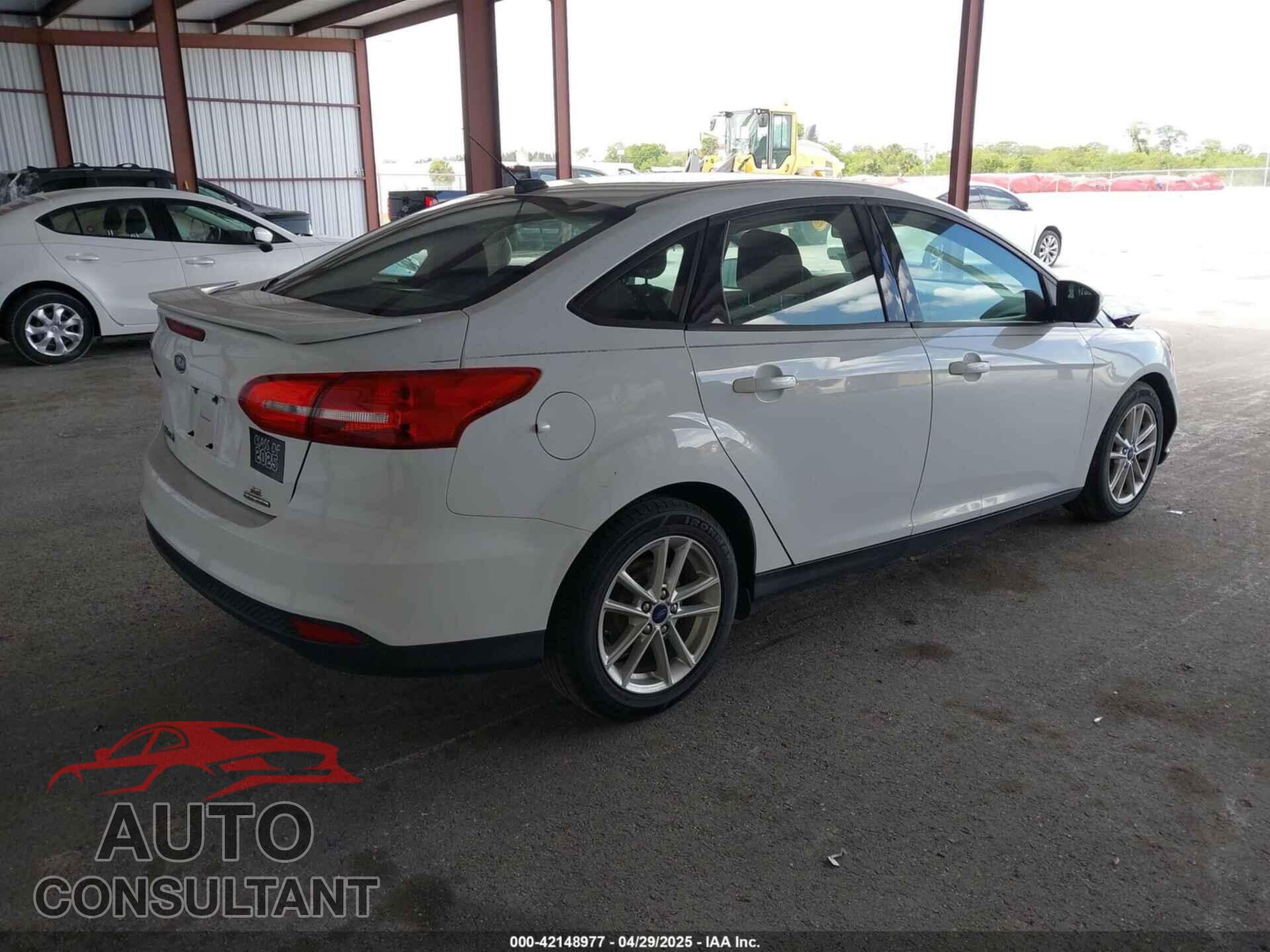 FORD FOCUS 2016 - 1FADP3F26GL309199