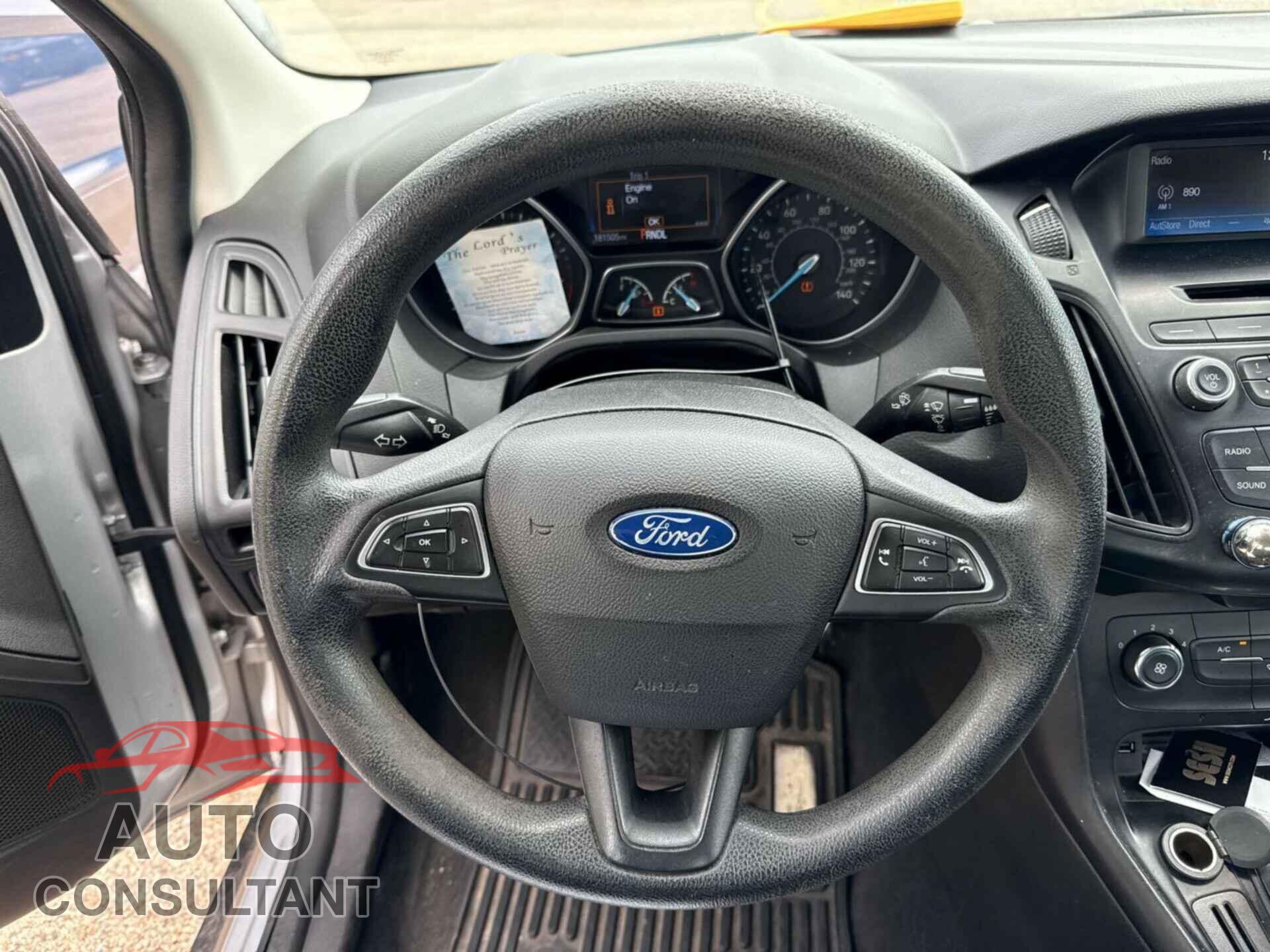 FORD FOCUS 2016 - 1FADP3E26GL311200