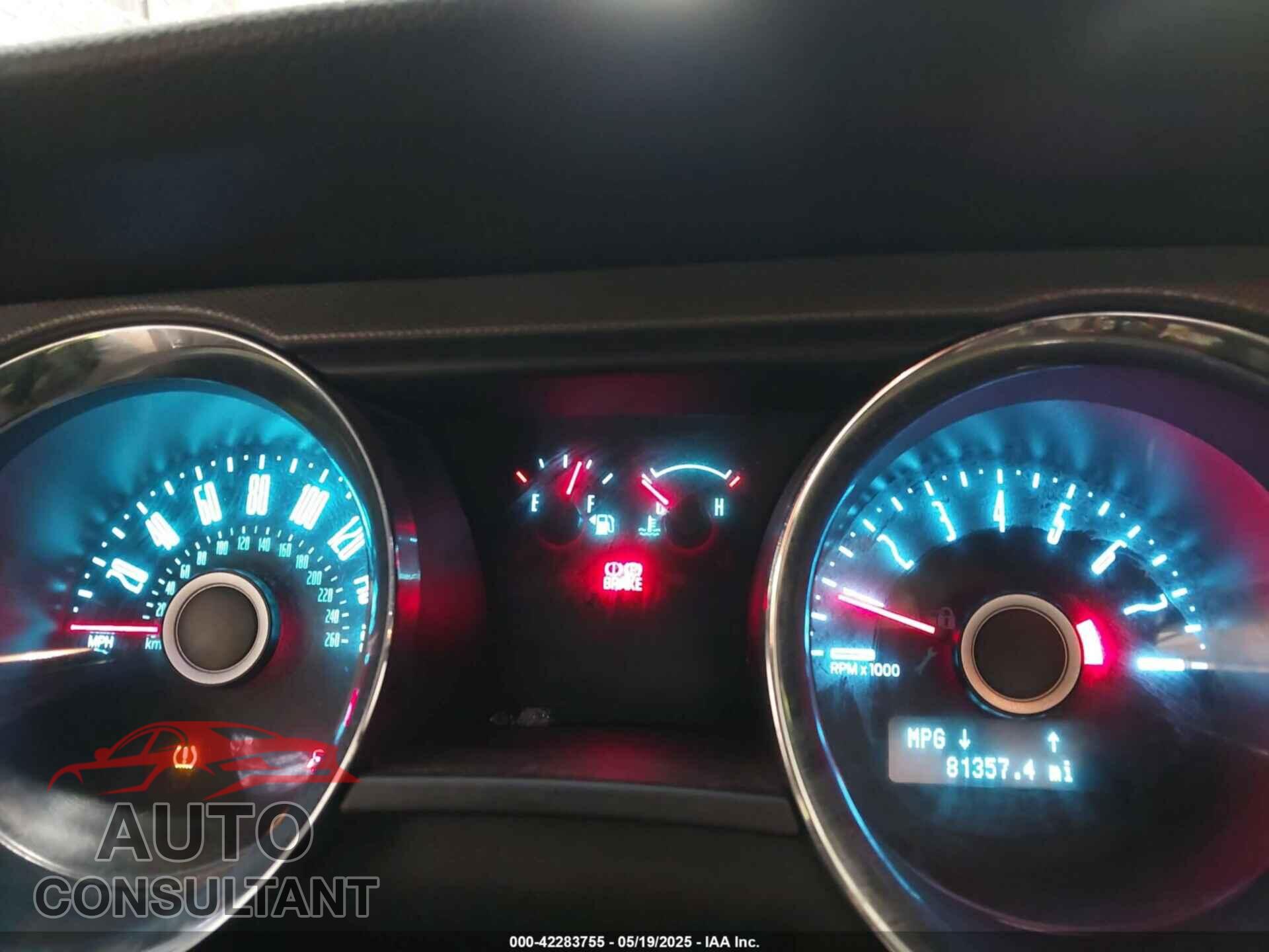 FORD MUSTANG 2014 - 1ZVBP8AM1E5215480