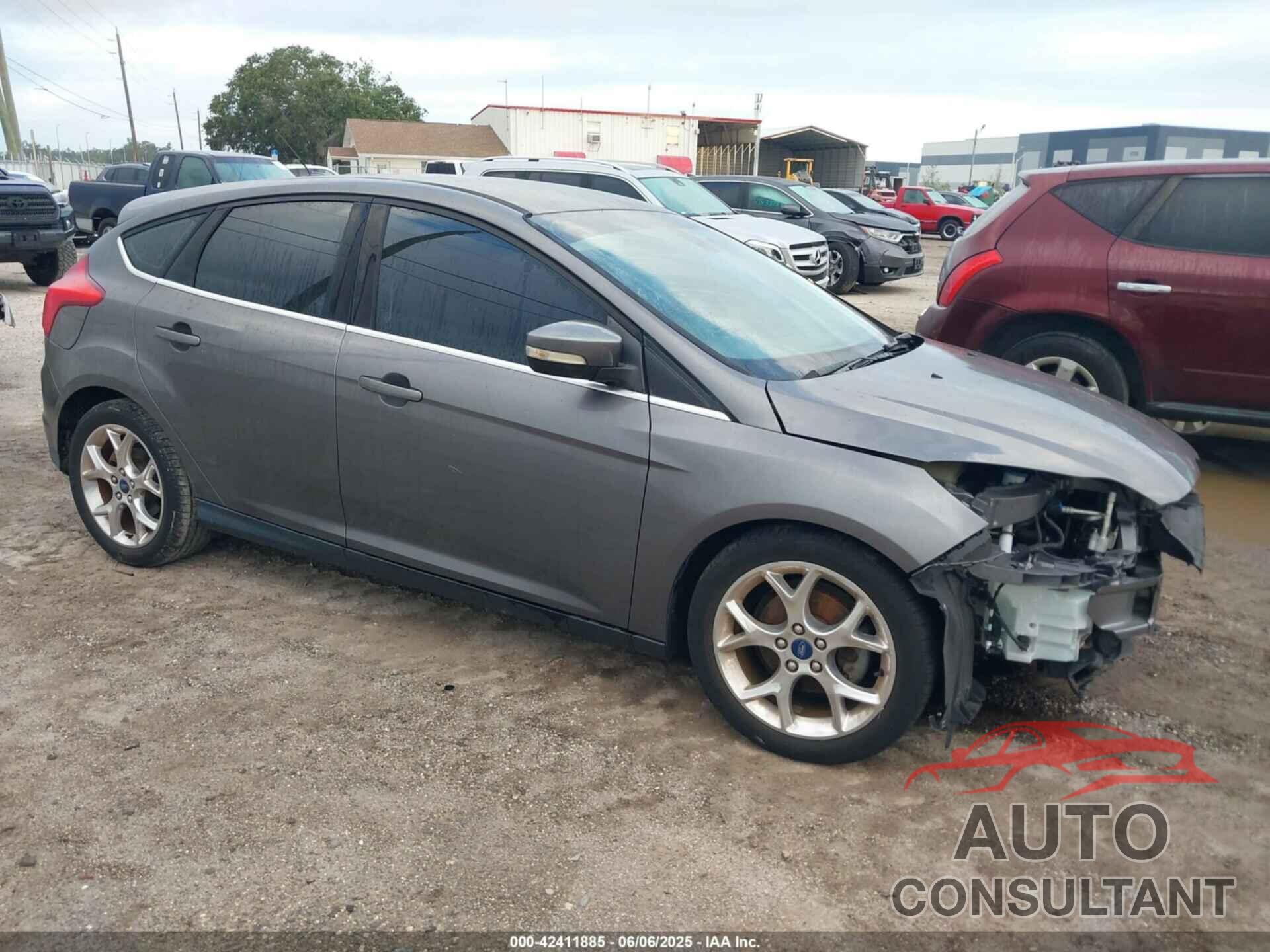 FORD FOCUS 2012 - 1FAHP3M22CL413574
