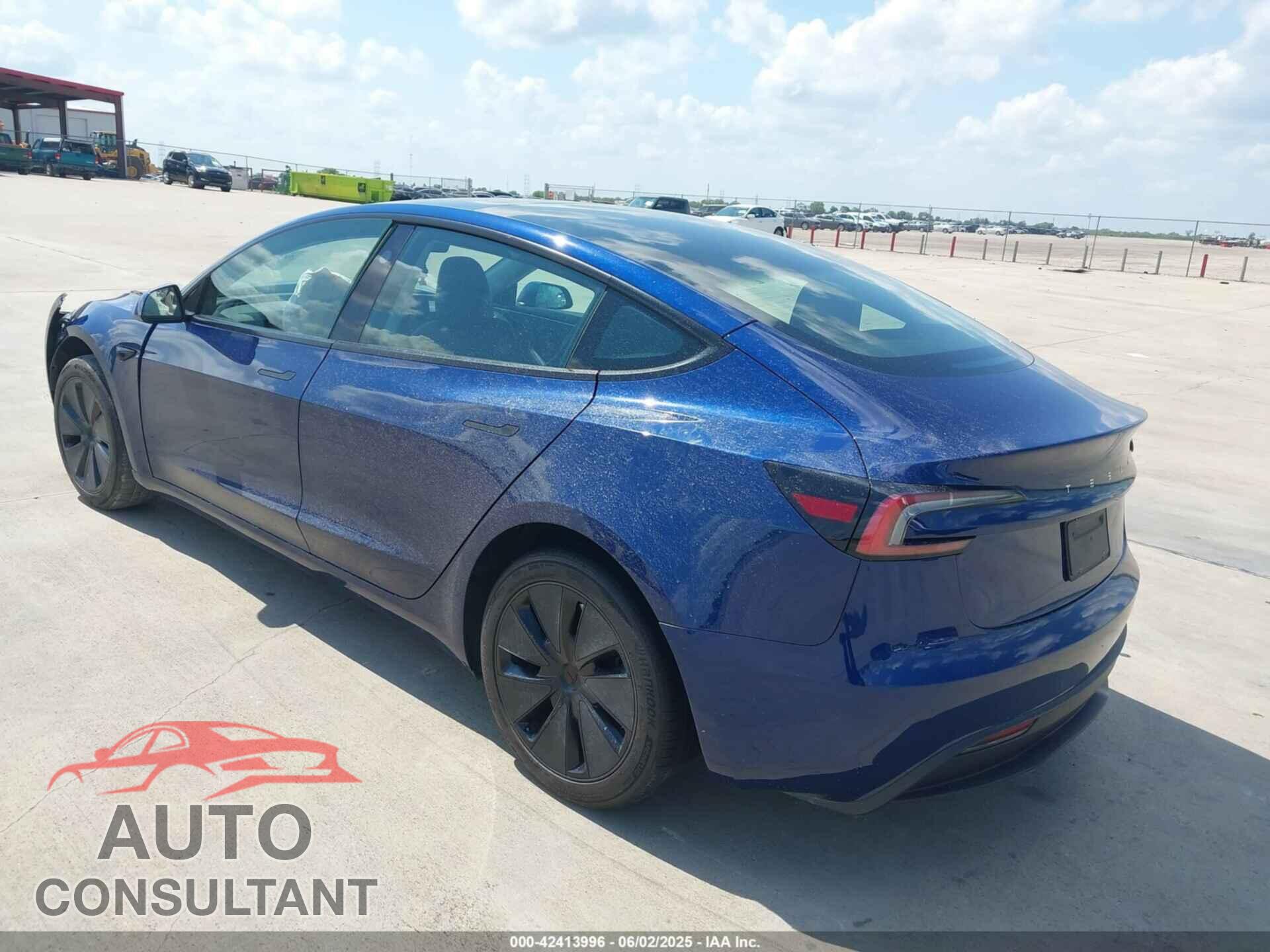 TESLA MODEL 3 2024 - 5YJ3E1EA4RF815953