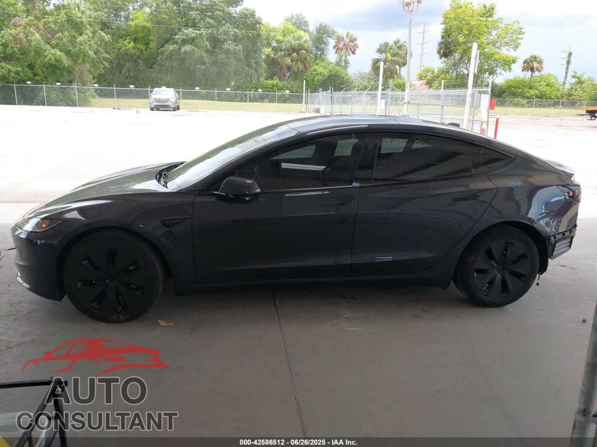 TESLA MODEL 3 2024 - 5YJ3E1EA7RF739130