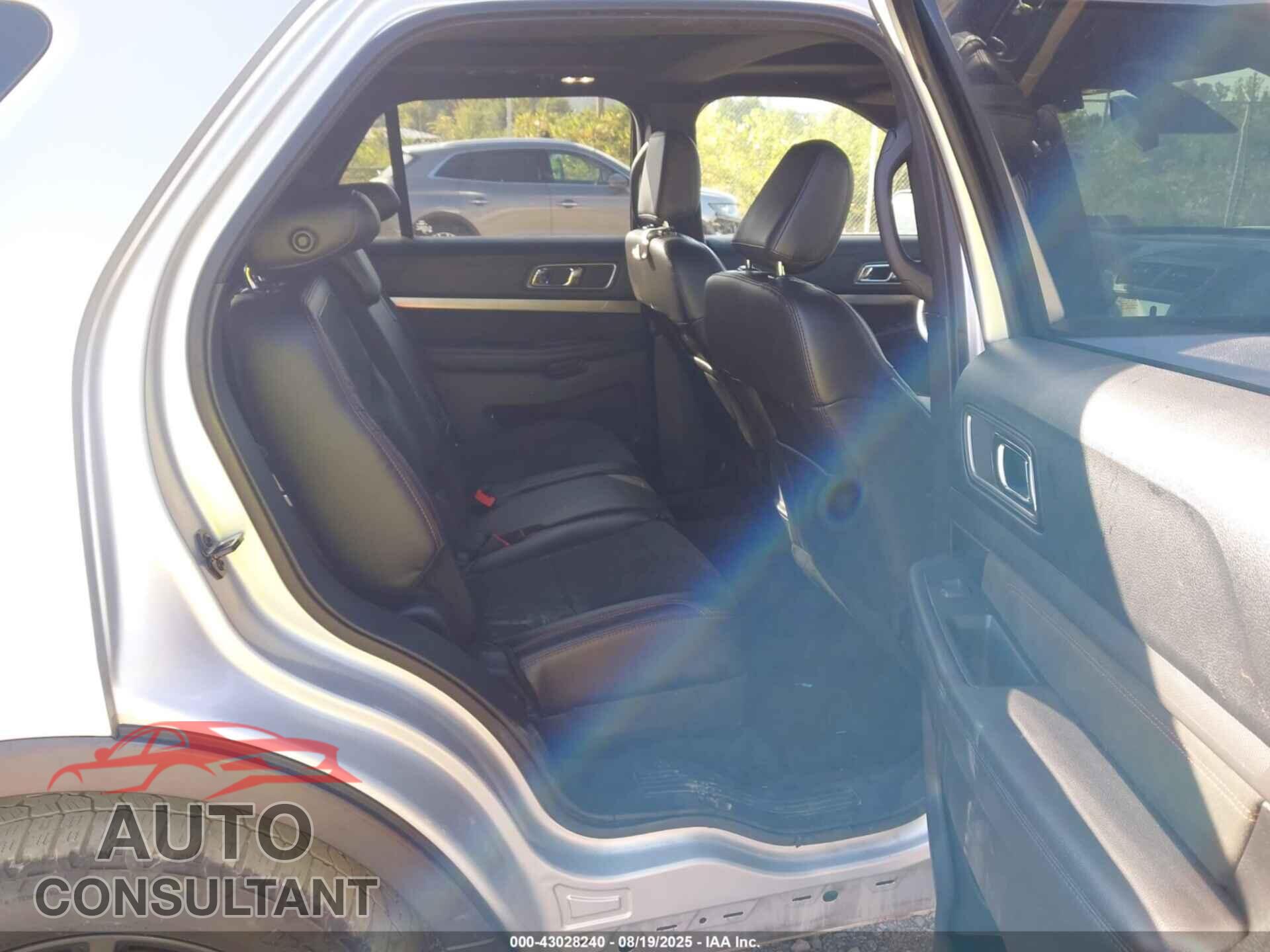 FORD EXPLORER 2018 - 1FM5K8D82JGB05657