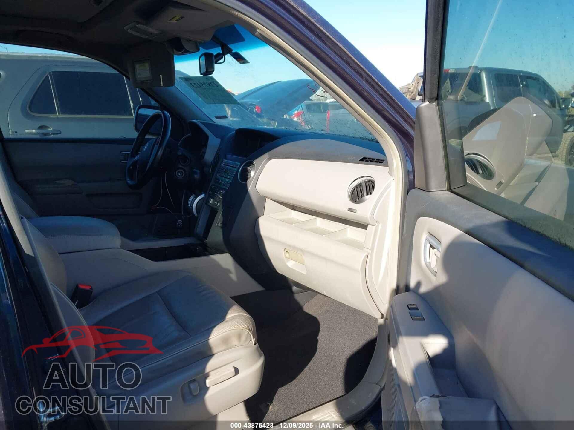 HONDA PILOT 2009 - 5FNYF38699B026395