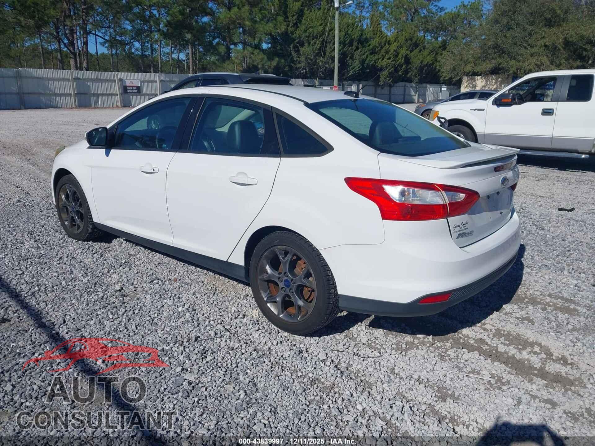 FORD FOCUS 2014 - 1FADP3F28EL193131