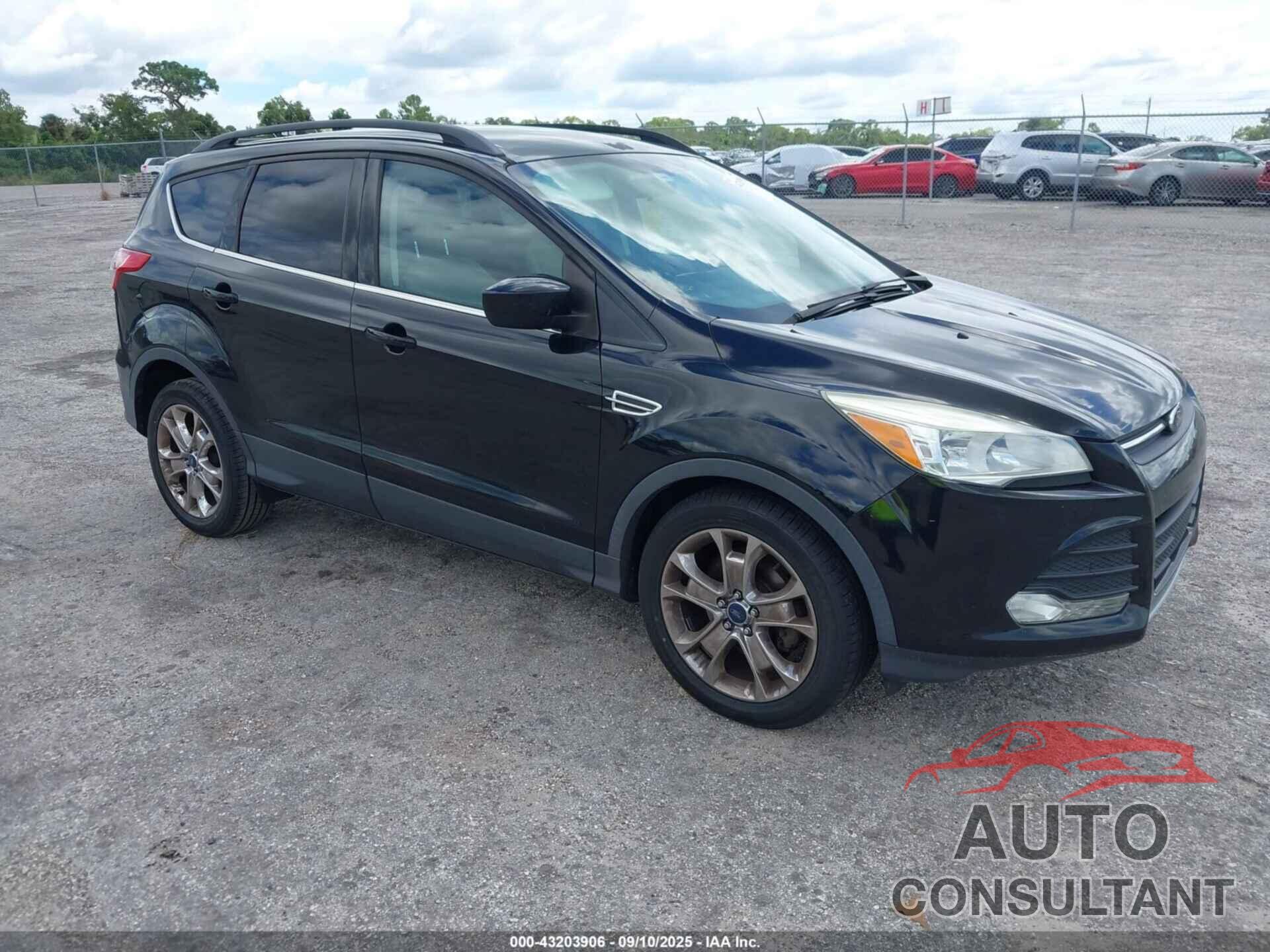 FORD ESCAPE 2016 - 1FMCU0GX4GUB90078