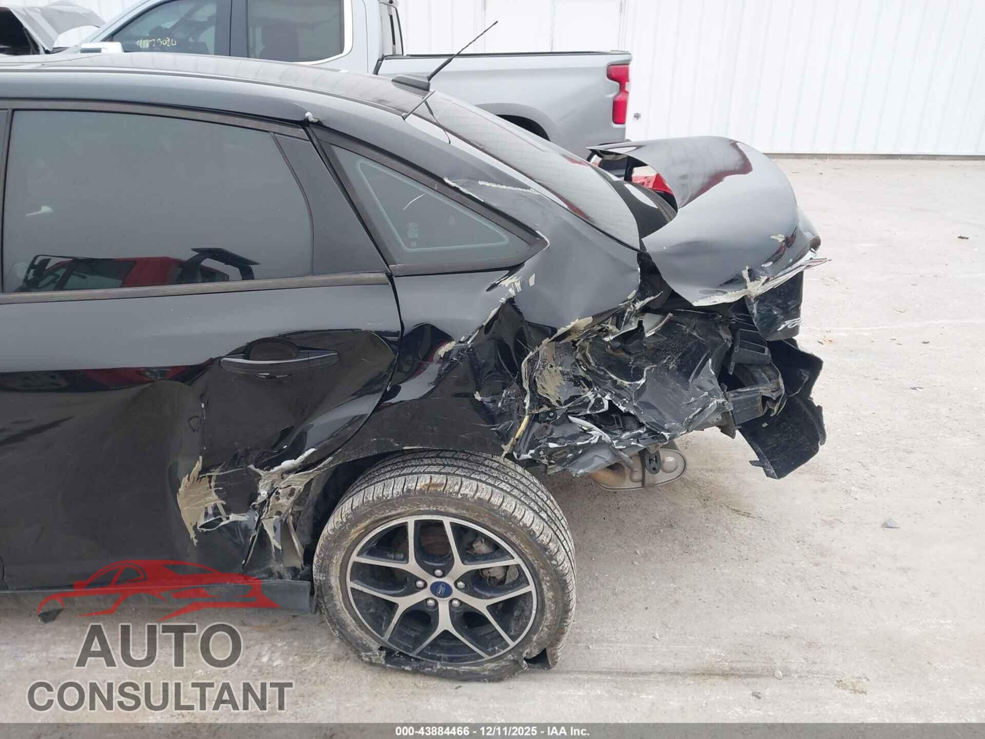 FORD FOCUS 2017 - 1FADP3H29HL305808