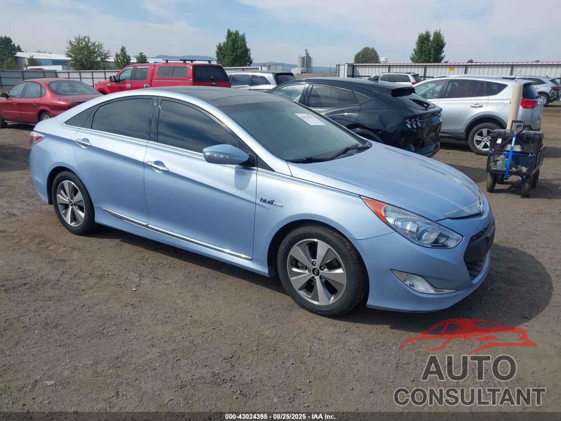 HYUNDAI SONATA HYBRID 2012 - KMHEC4A41CA038109