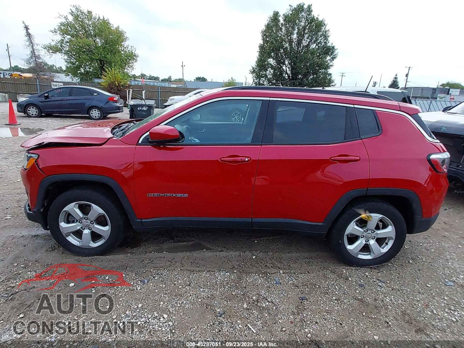 JEEP COMPASS 2018 - 3C4NJDBB4JT324145