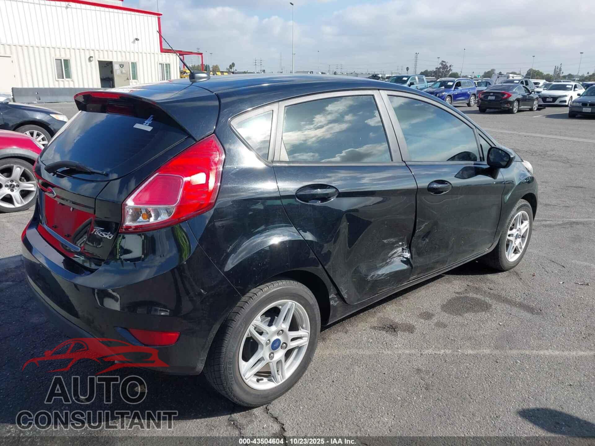 FORD FIESTA 2018 - 3FADP4EJ2JM144305