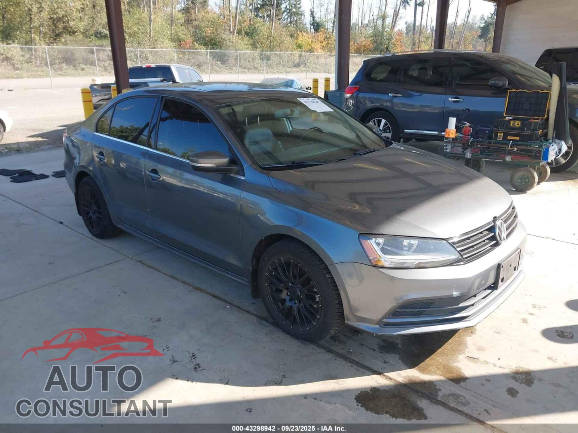 VOLKSWAGEN JETTA 2017 - 3VWDB7AJ1HM367541