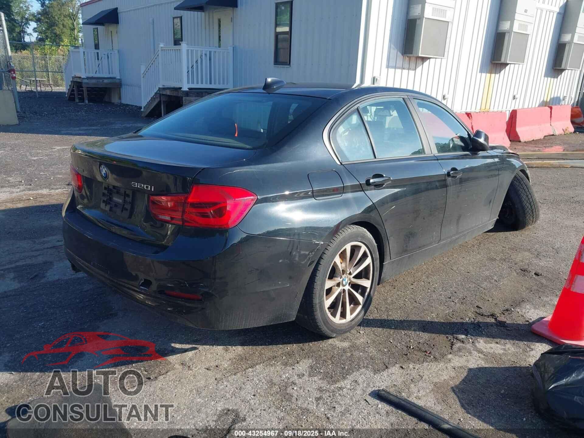 BMW 320I 2016 - WBA8E5G56GNU19158