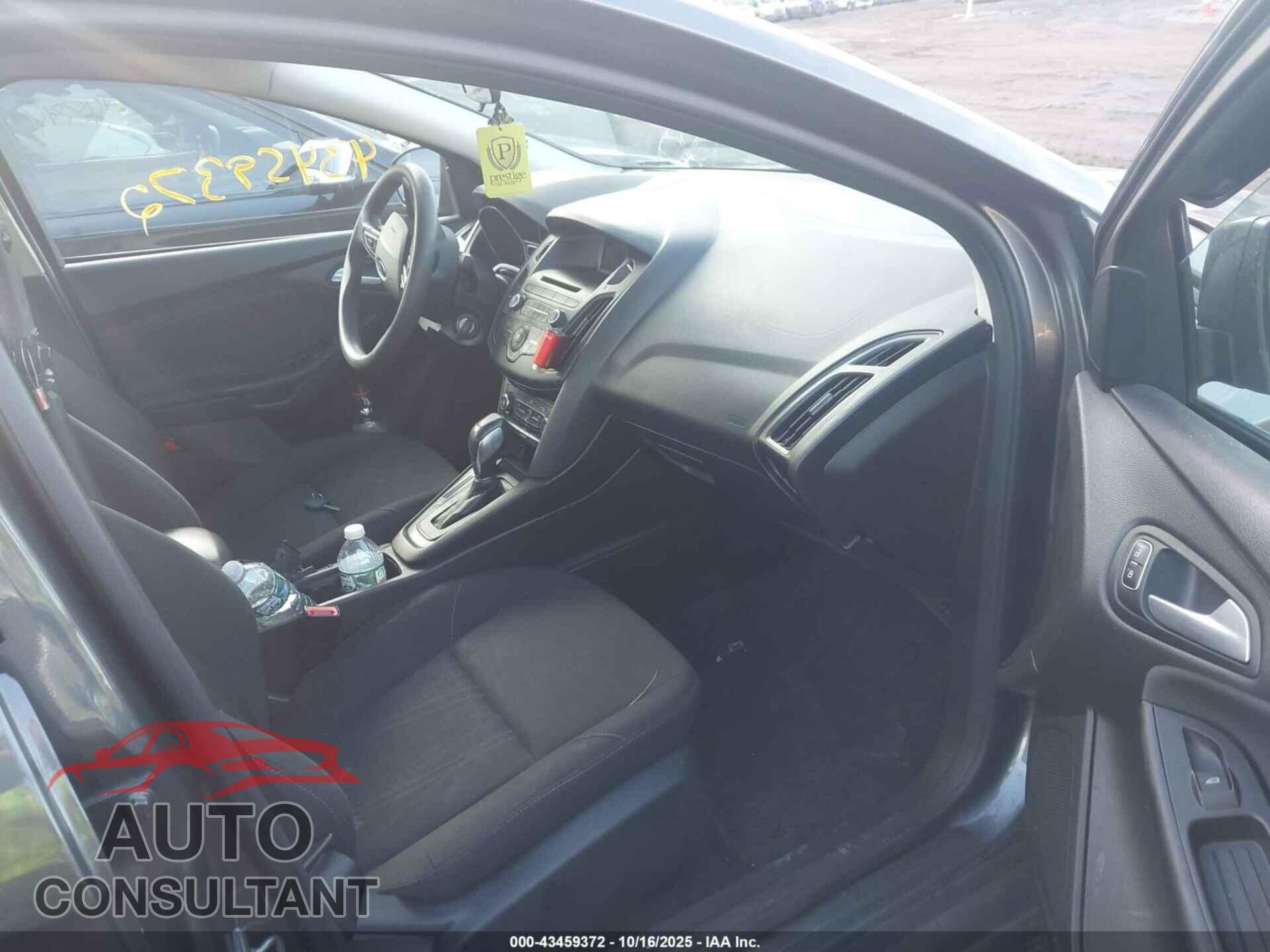 FORD FOCUS 2016 - 1FADP3F29GL239939