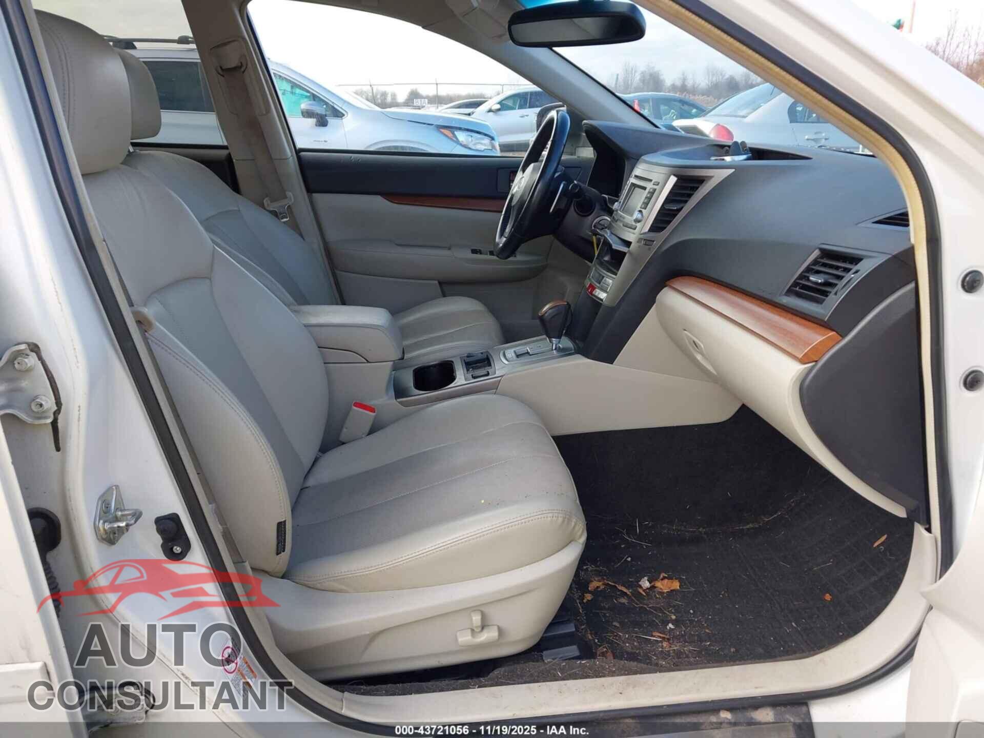 SUBARU OUTBACK 2014 - 4S4BRBLC0E3308559