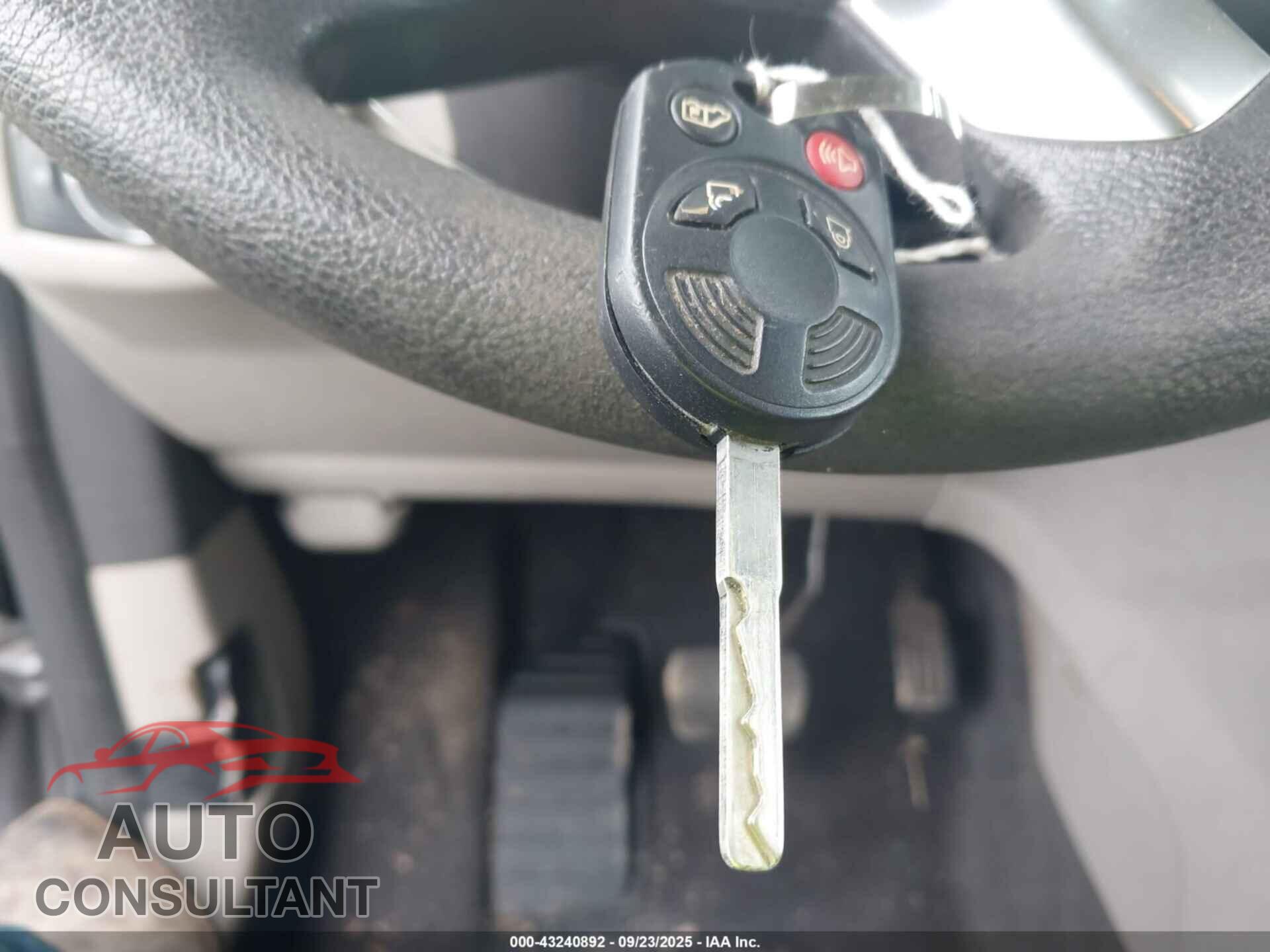 FORD TRANSIT CONNECT 2015 - NM0AE8F79F1200254