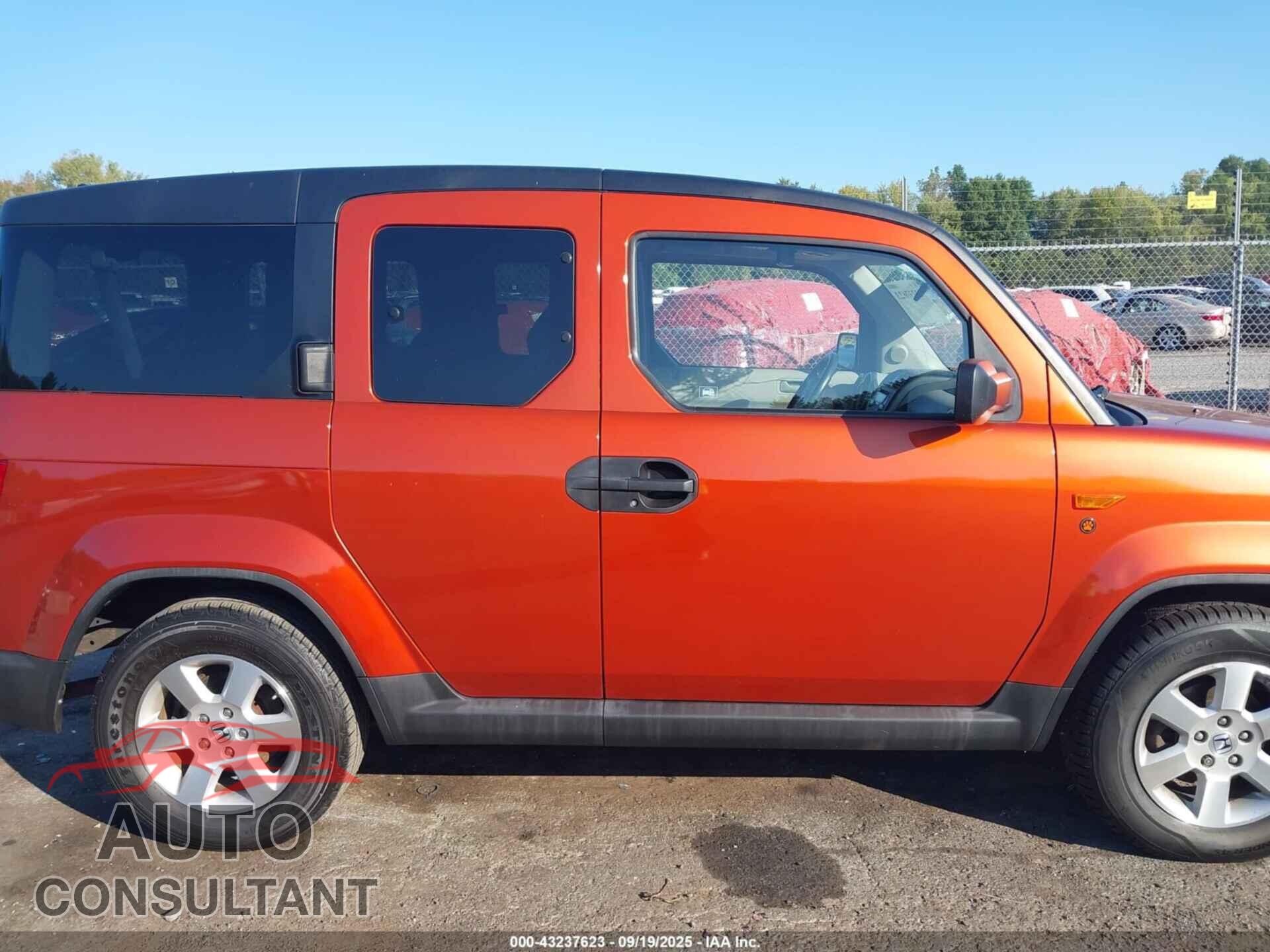HONDA ELEMENT 2011 - 5J6YH2H79BL002012