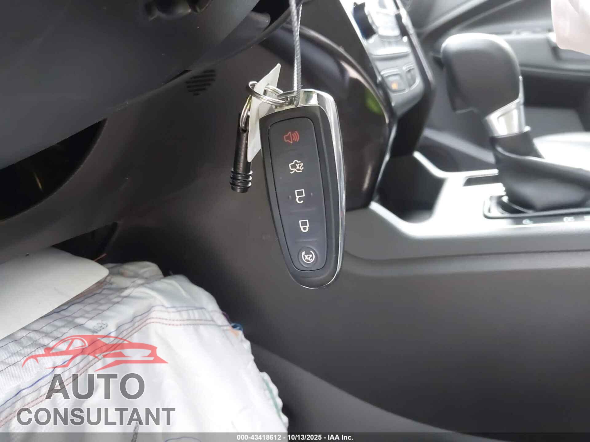 FORD ESCAPE 2017 - 1FMCU9JD0HUC89677