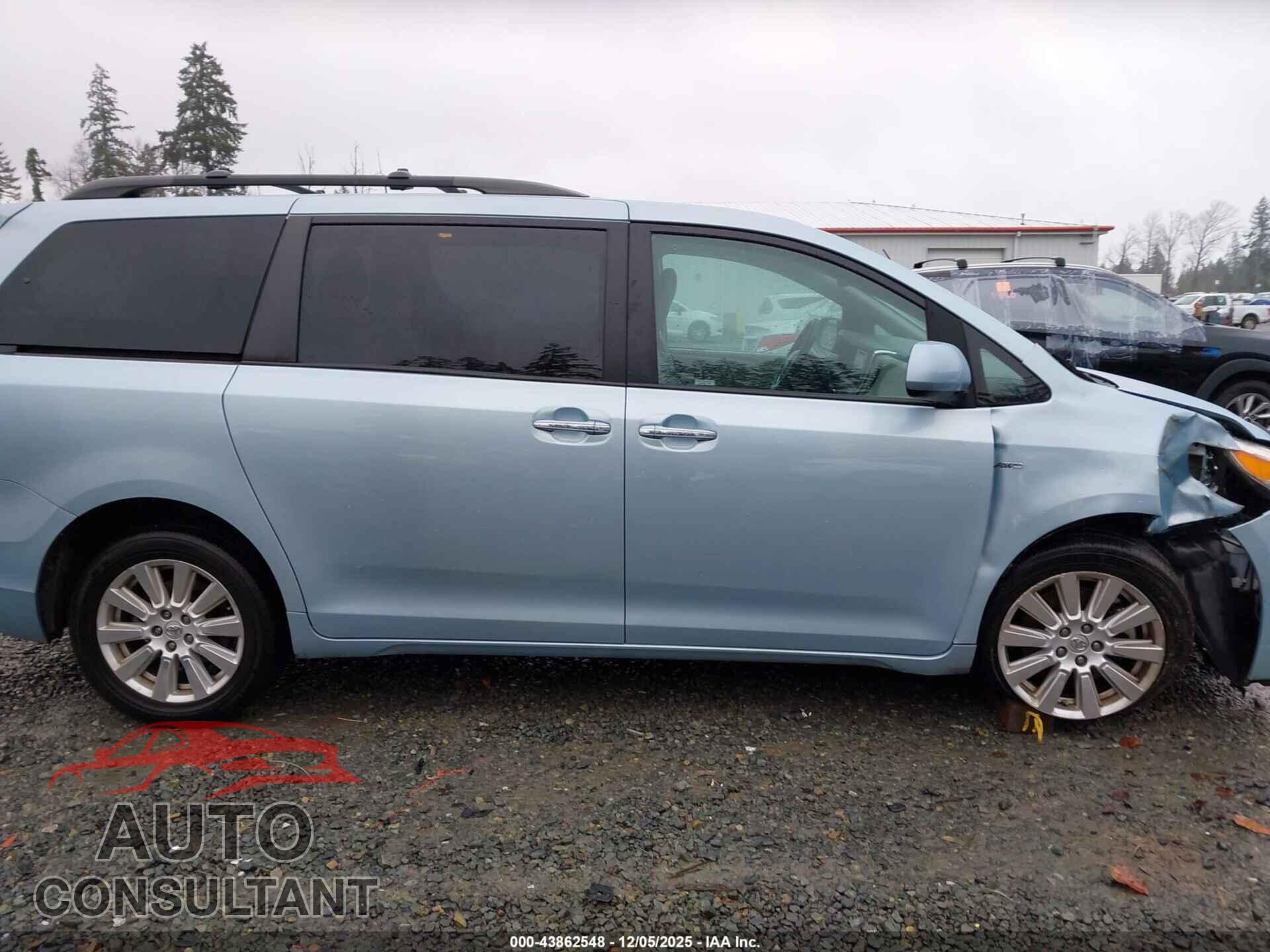 TOYOTA SIENNA 2017 - 5TDDZ3DC0HS185429