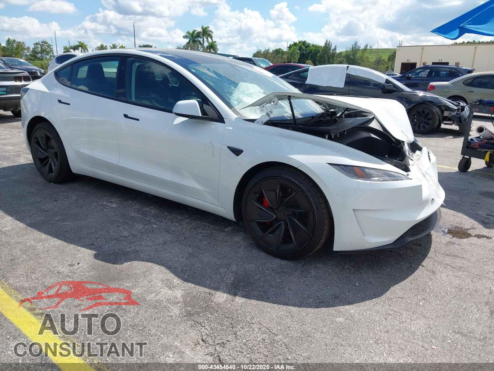 TESLA MODEL 3 2024 - 5YJ3E1ET3RF889091