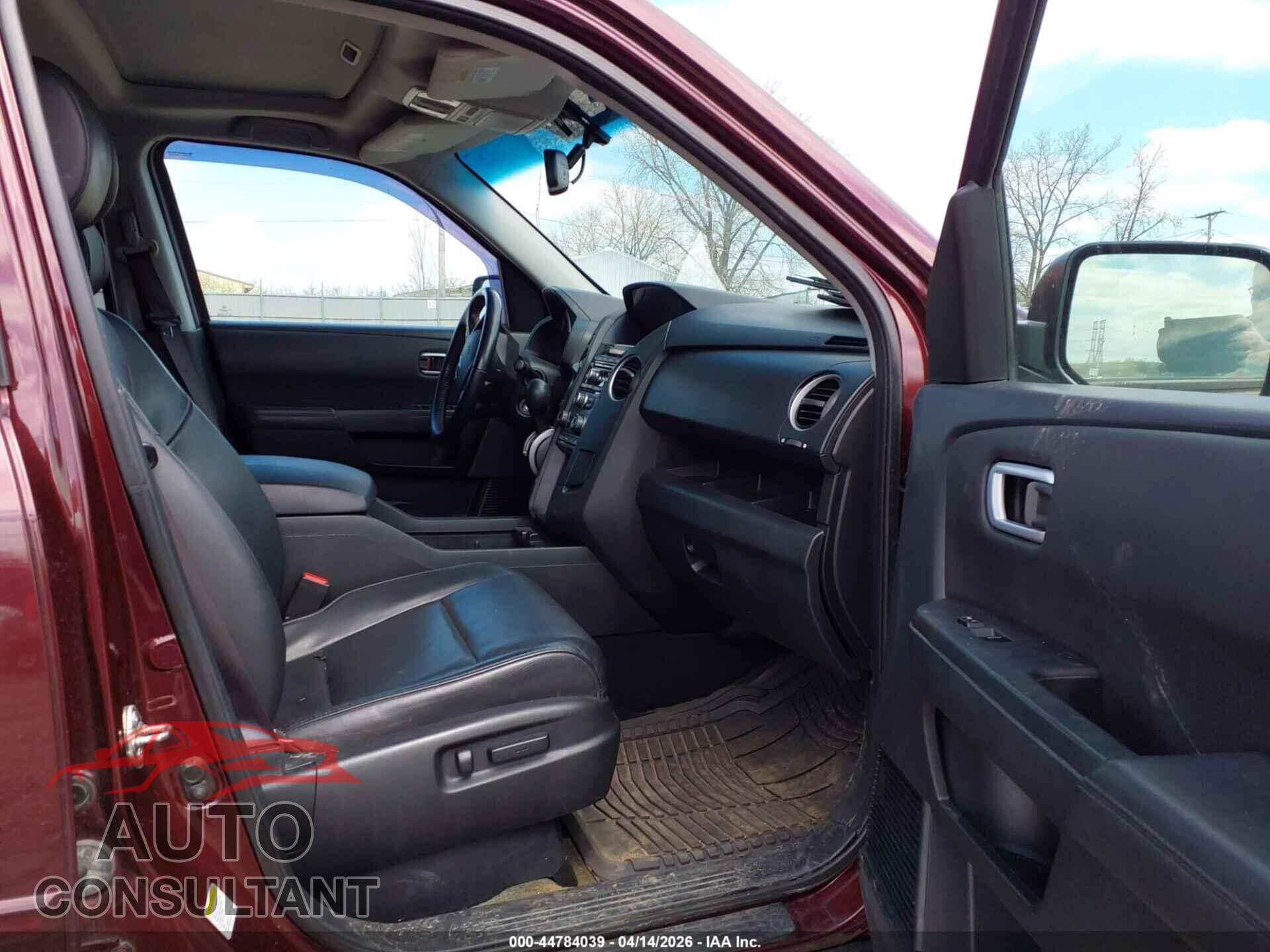 HONDA PILOT 2014 - 5FNYF4H51EB043537
