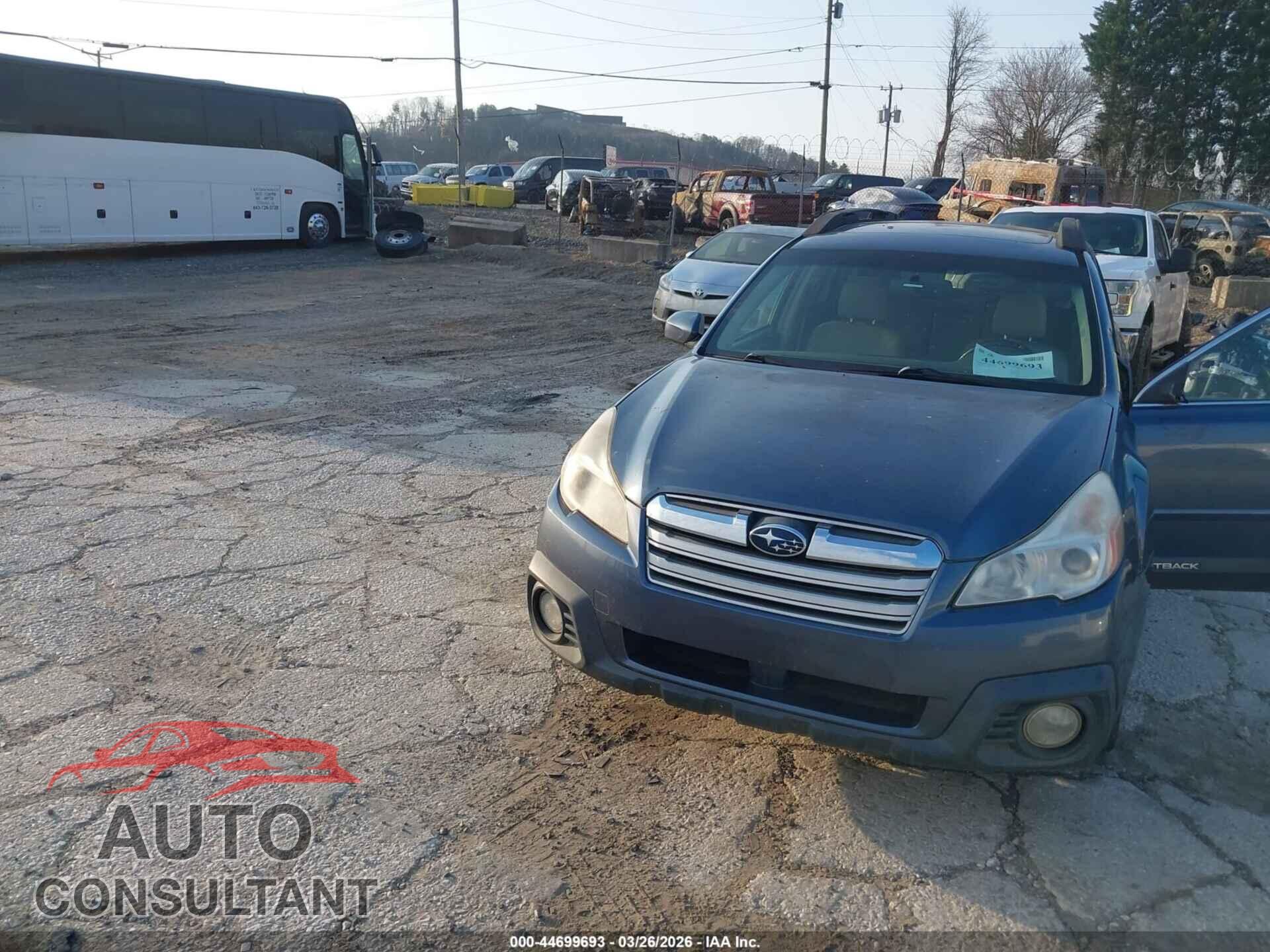 SUBARU OUTBACK 2013 - 4S4BRBLC2D3215945