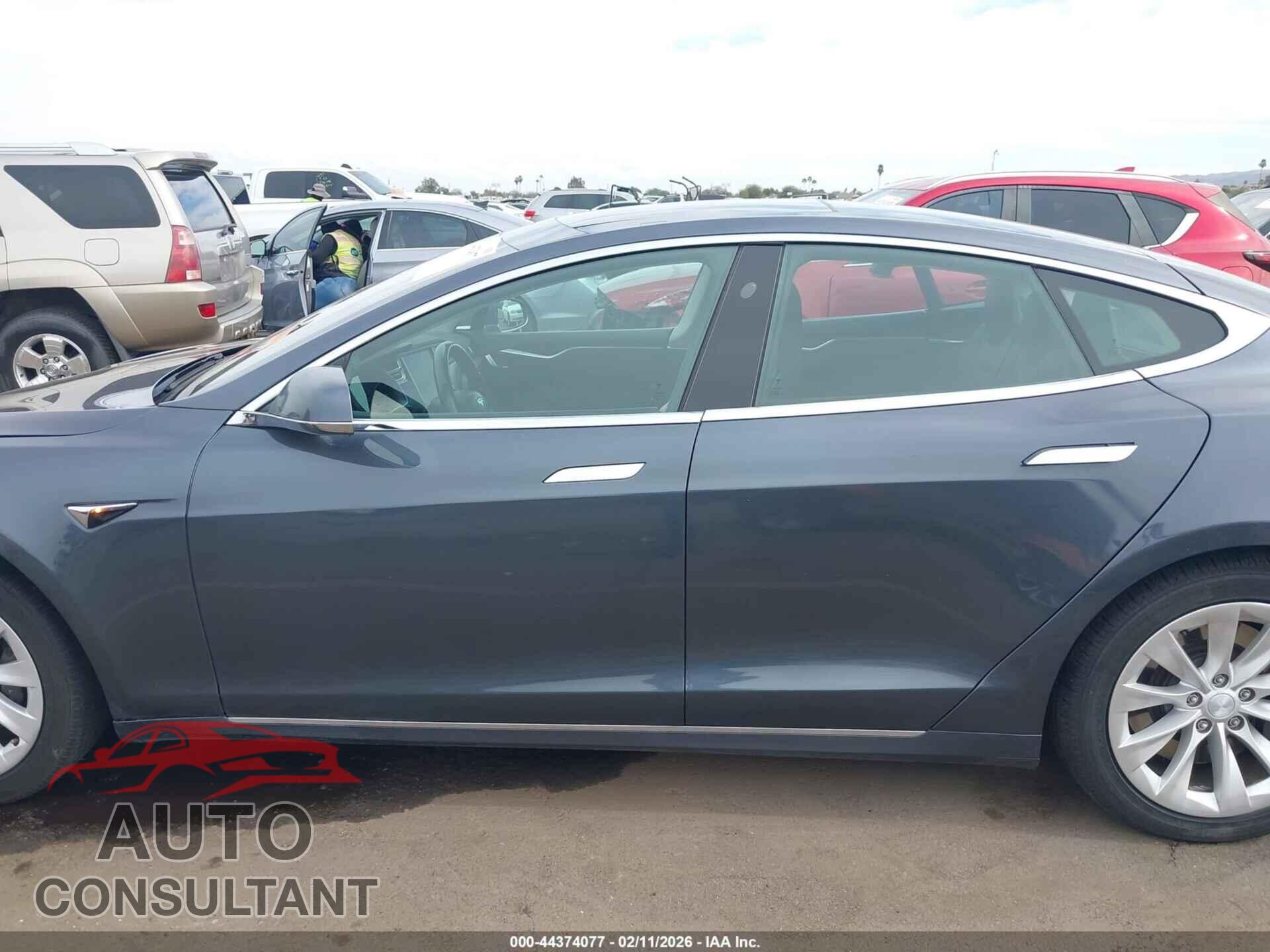 TESLA MODEL S 2017 - 5YJSA1E18HF190981