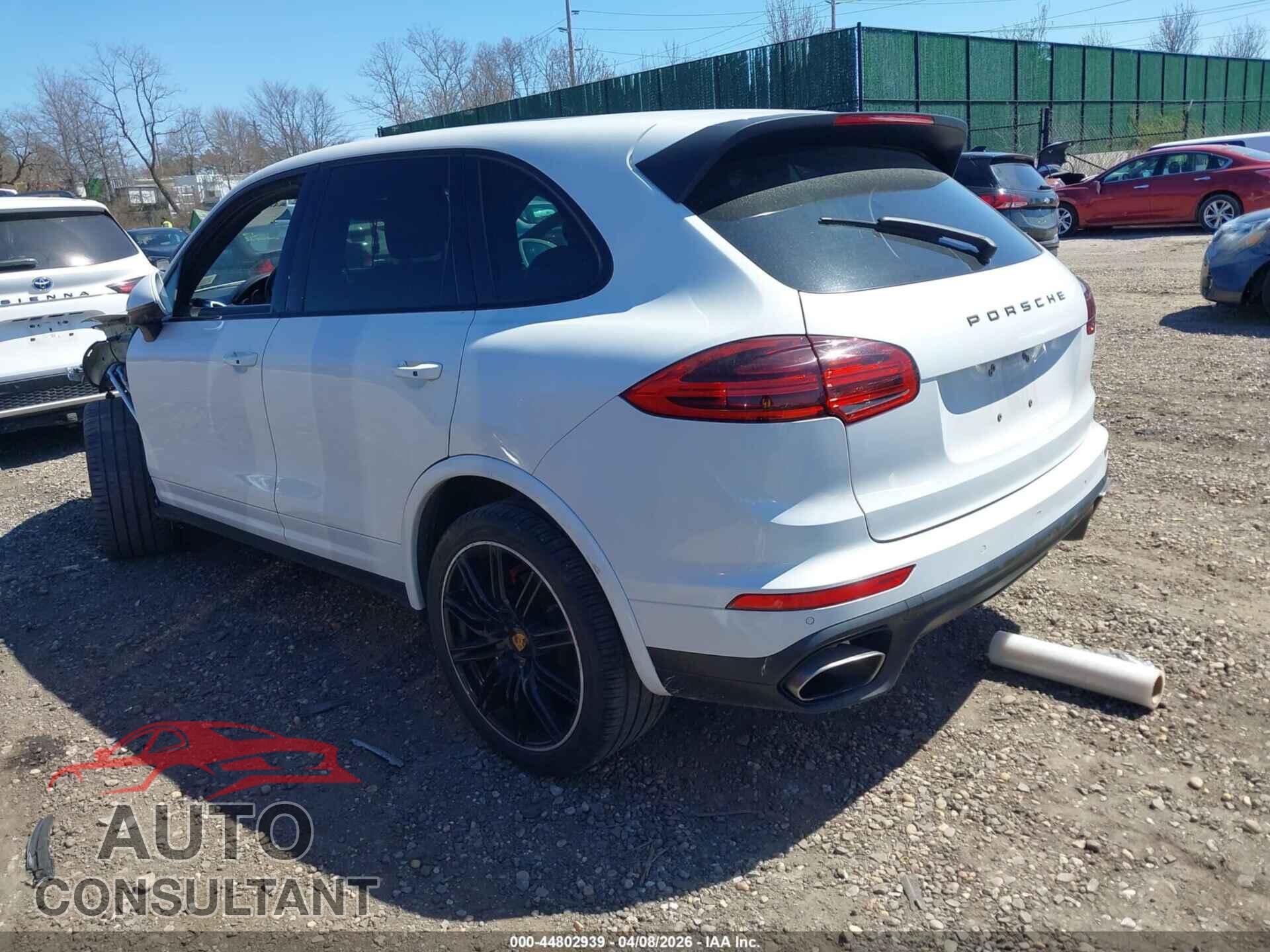PORSCHE CAYENNE 2016 - WP1AA2A22GLA08976